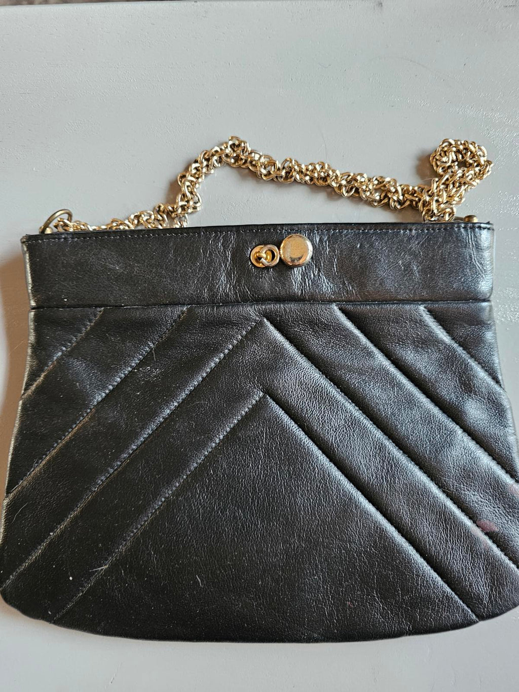 Vintage Andé Black Quilted Leather Shoulder Bag – Gold Chain Strap