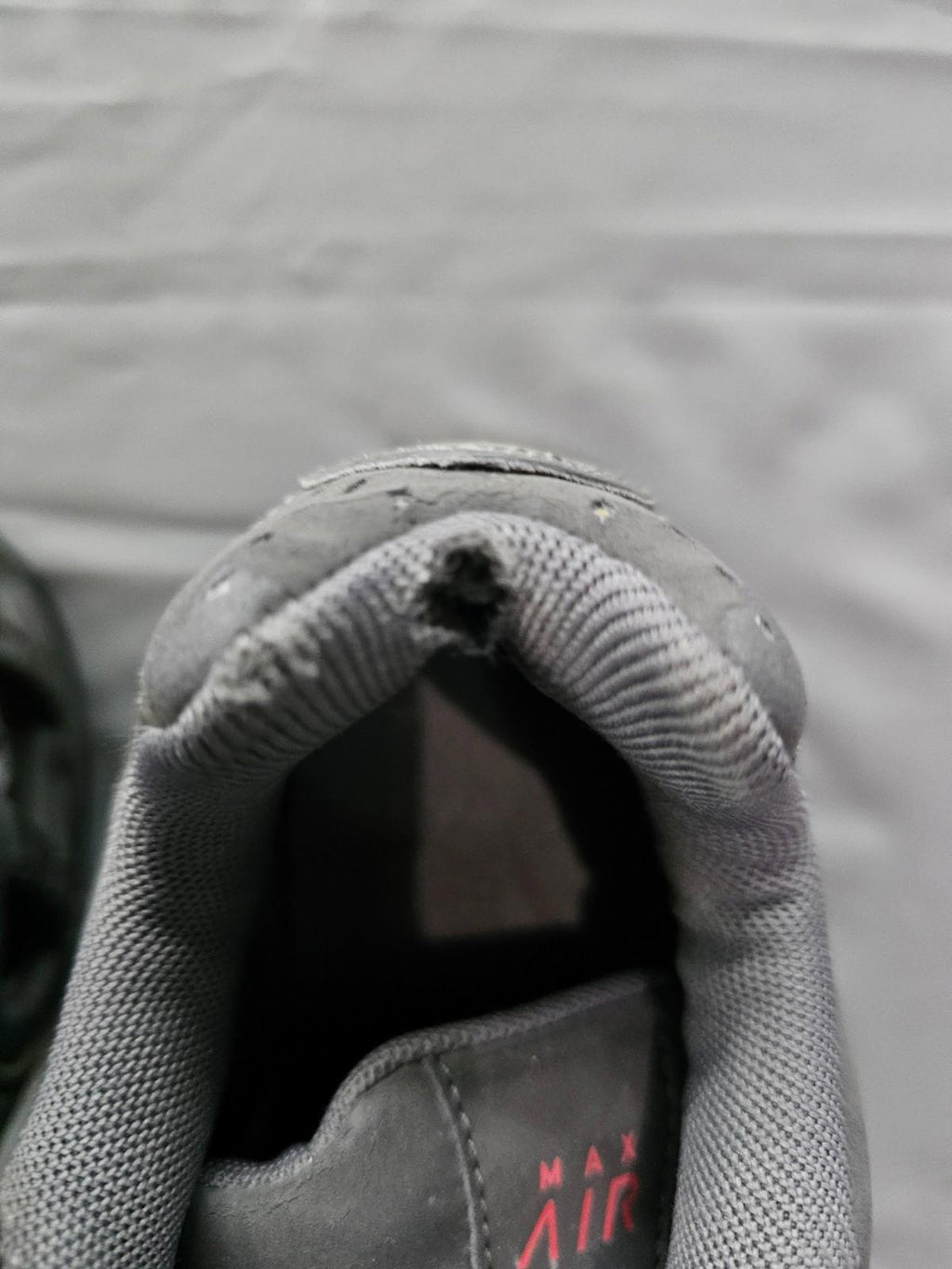 Nike Air Max Torch 4 Women’s Running Shoes Gray & Pink Size 8.5