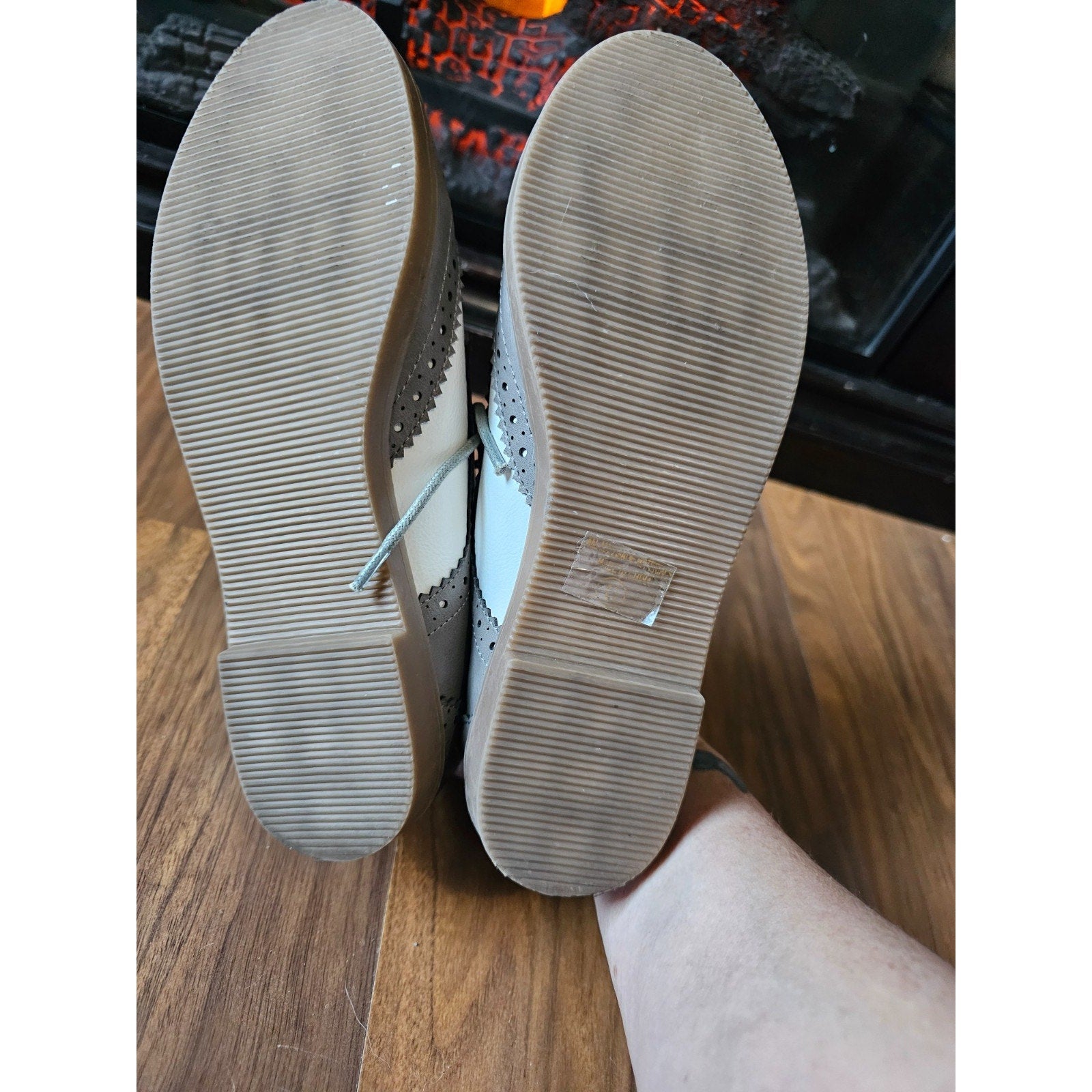 Ollio Gray White Saddle Oxford Wingtip Shoes Size 6 – Vintage Style NEW