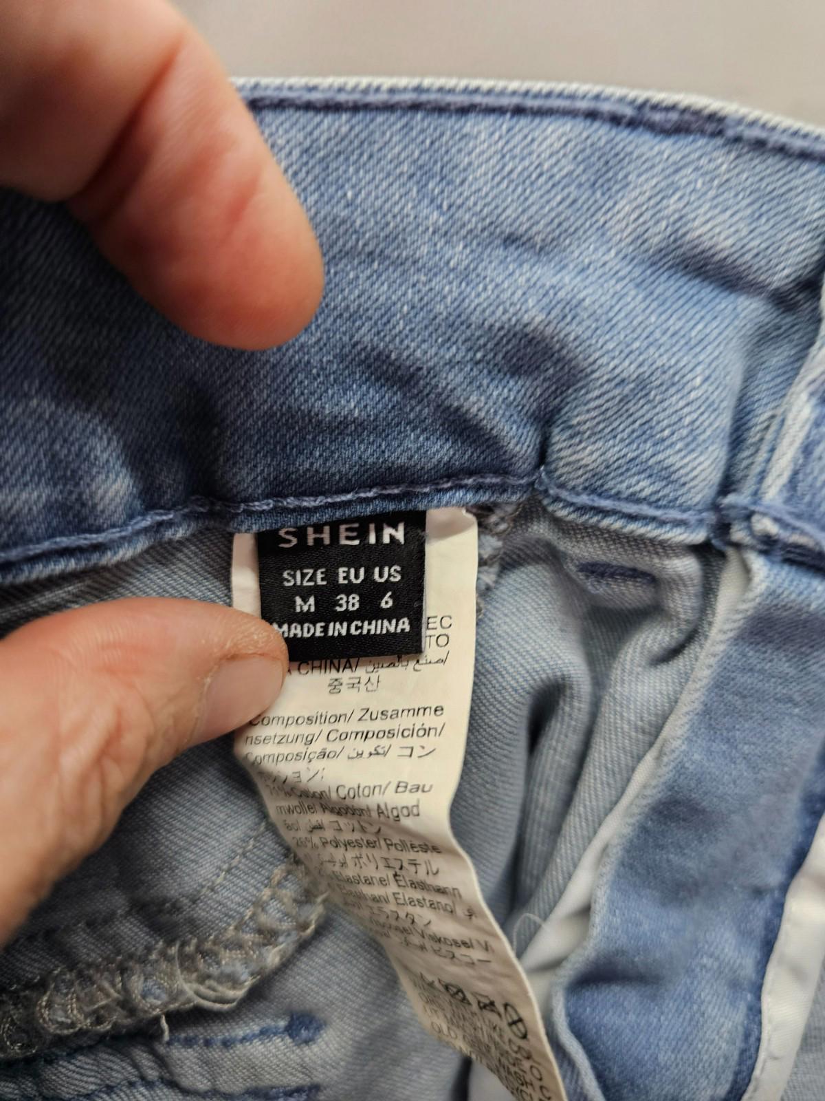 SHEIN Light Wash Denim Mini Skirt Cargo Pockets Women’s Medium (US 6)