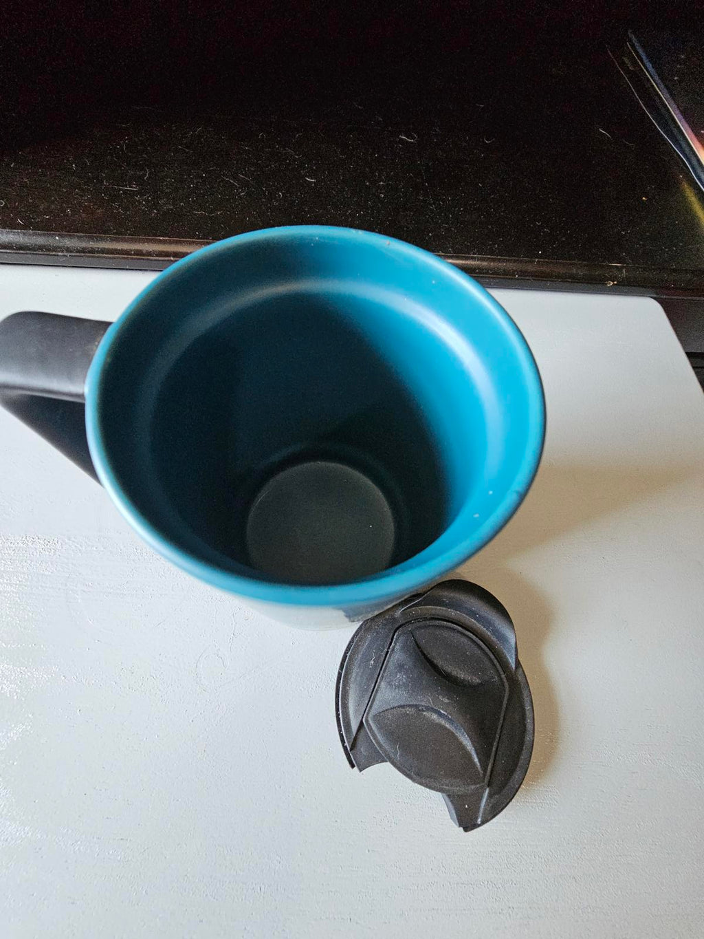 Blue Travel Mug with Black Handle & Lid – Insulated Coffee Cup Made in China