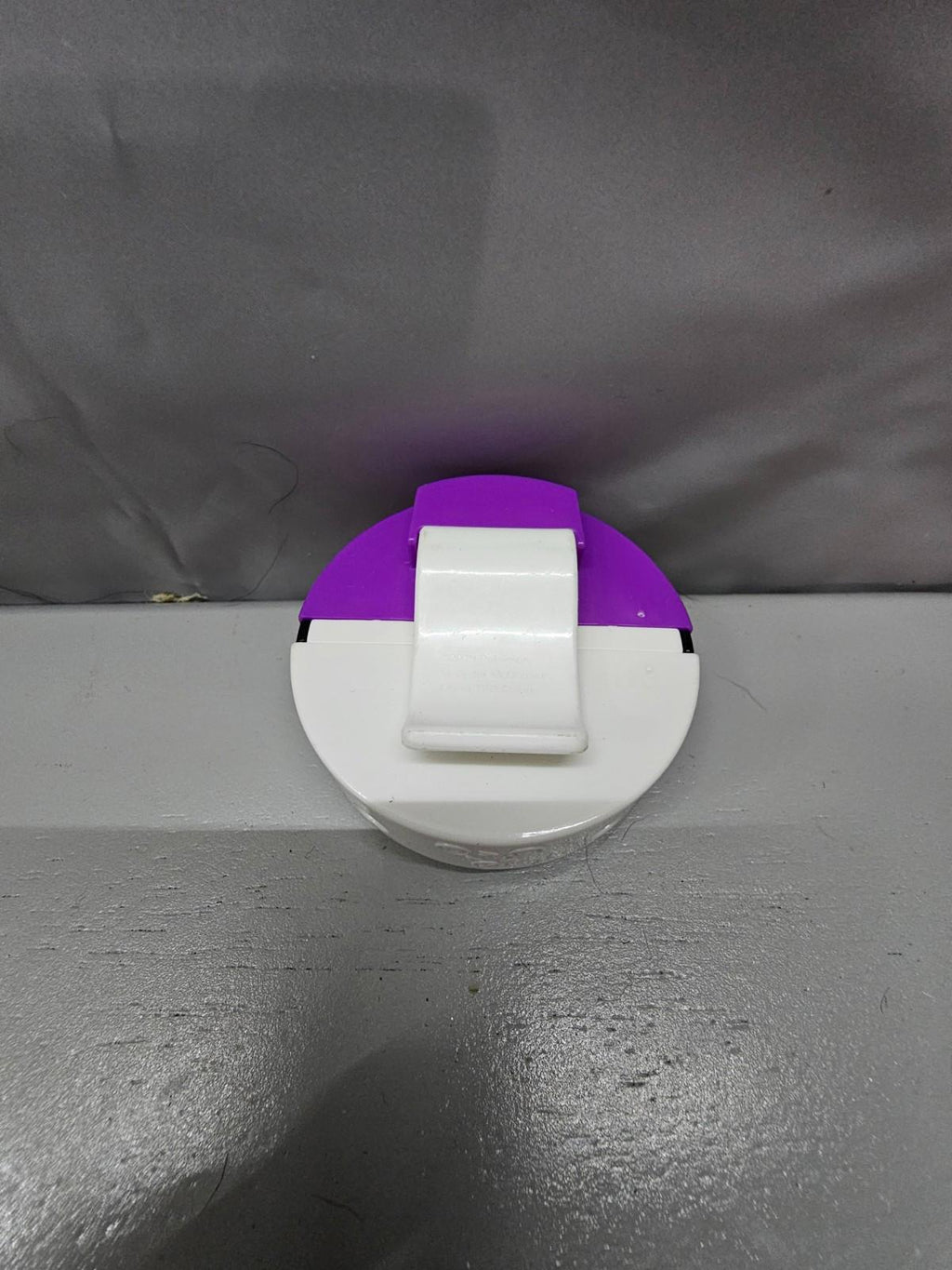 Pokémon Master Ball Belt Clip Toy Purple & White Poké Ball 2020 Wicked Cool