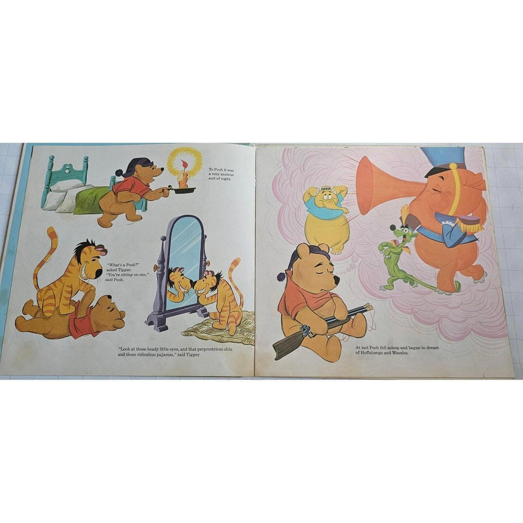 Walt Disney Presents Winnie the Pooh Blustery Day Vinyl Record & Book 3953 - good-g-