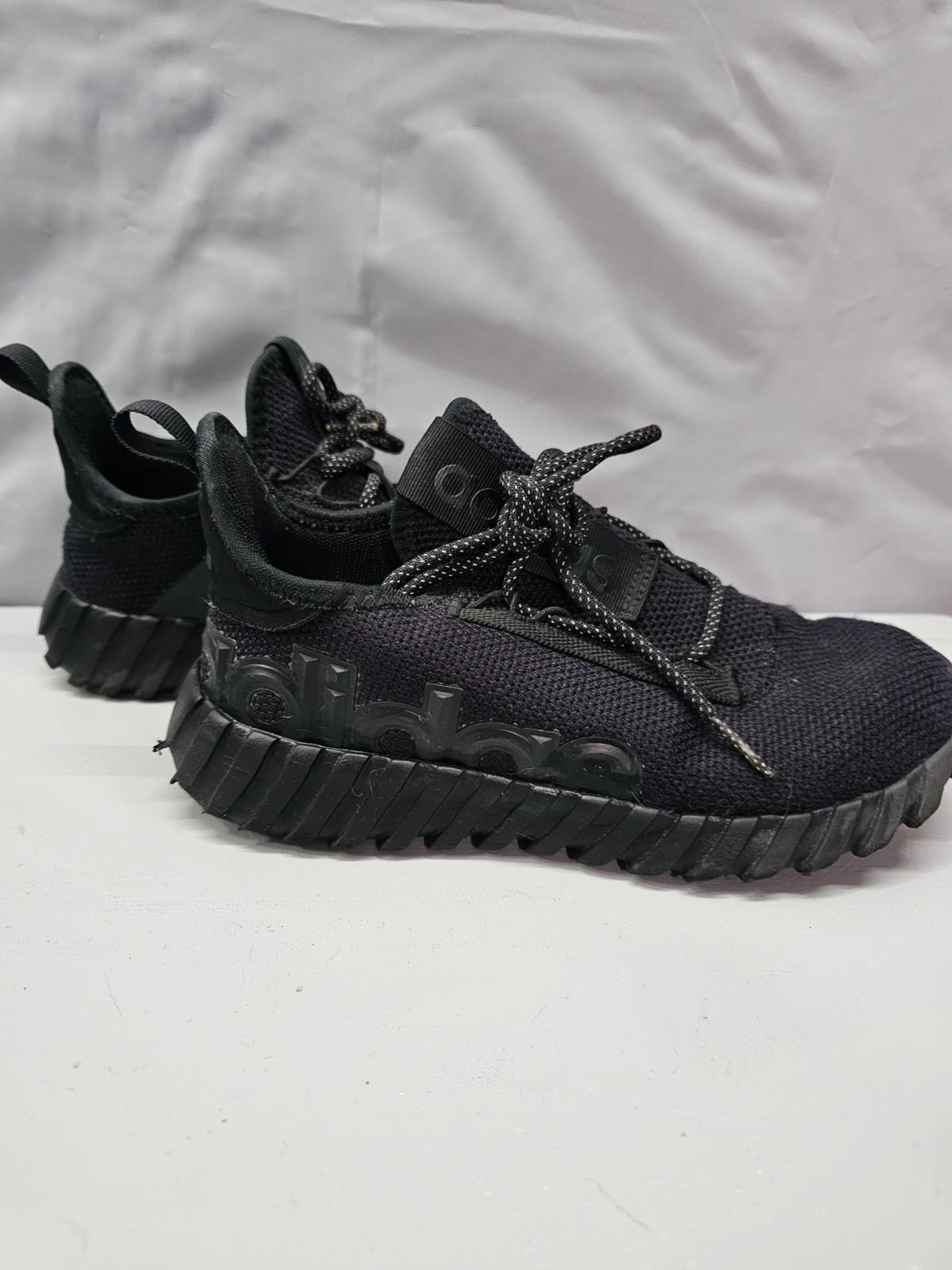 Adidas Women’s Sneakers Black Knit Running Shoes Size 3 Youth / Women’s 4.5