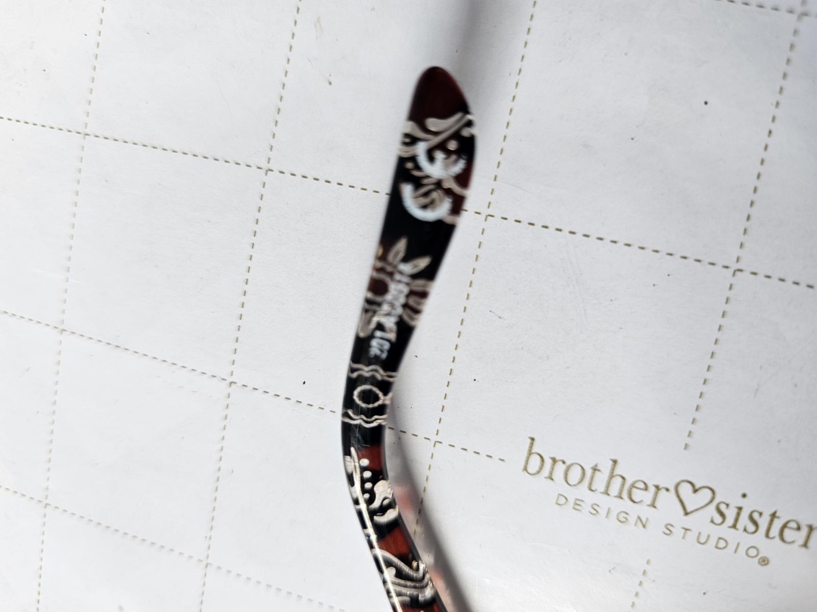 Stylish Floral-Patterned Women's Sunglasses