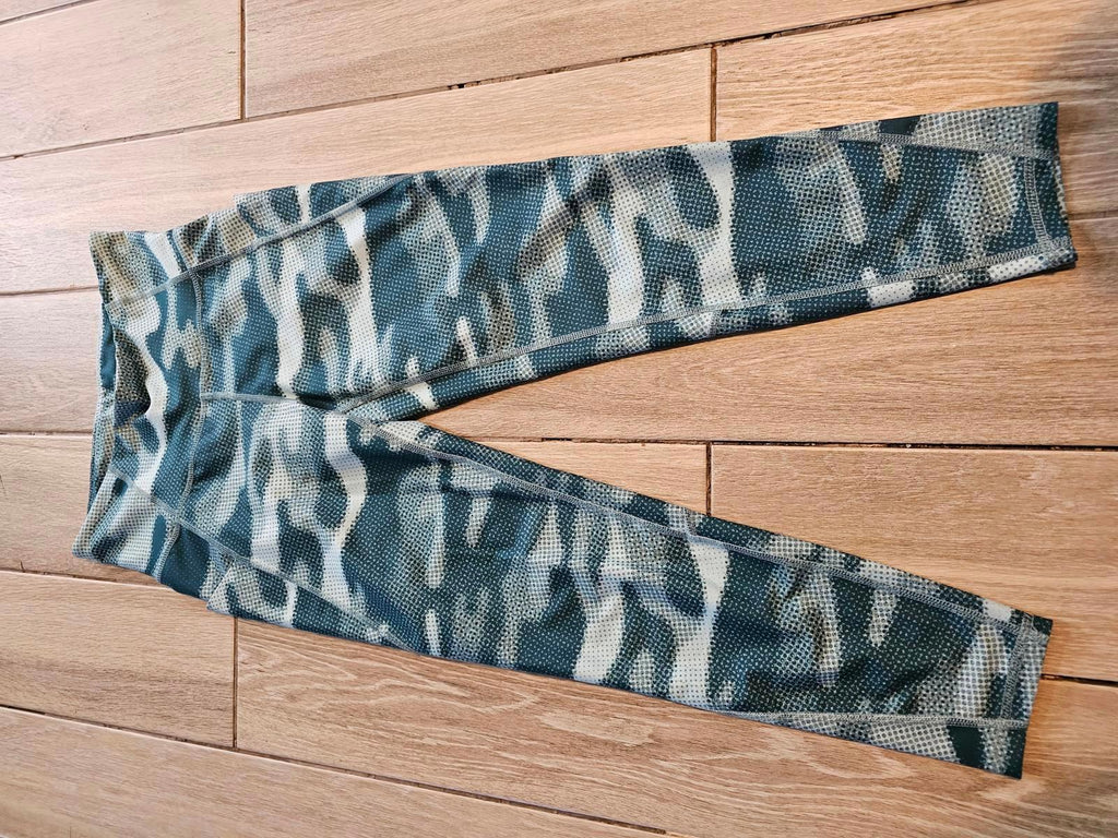 Xersion Camo Print Quick-Dri 7/8 Ankle Leggings Medium Green Gray