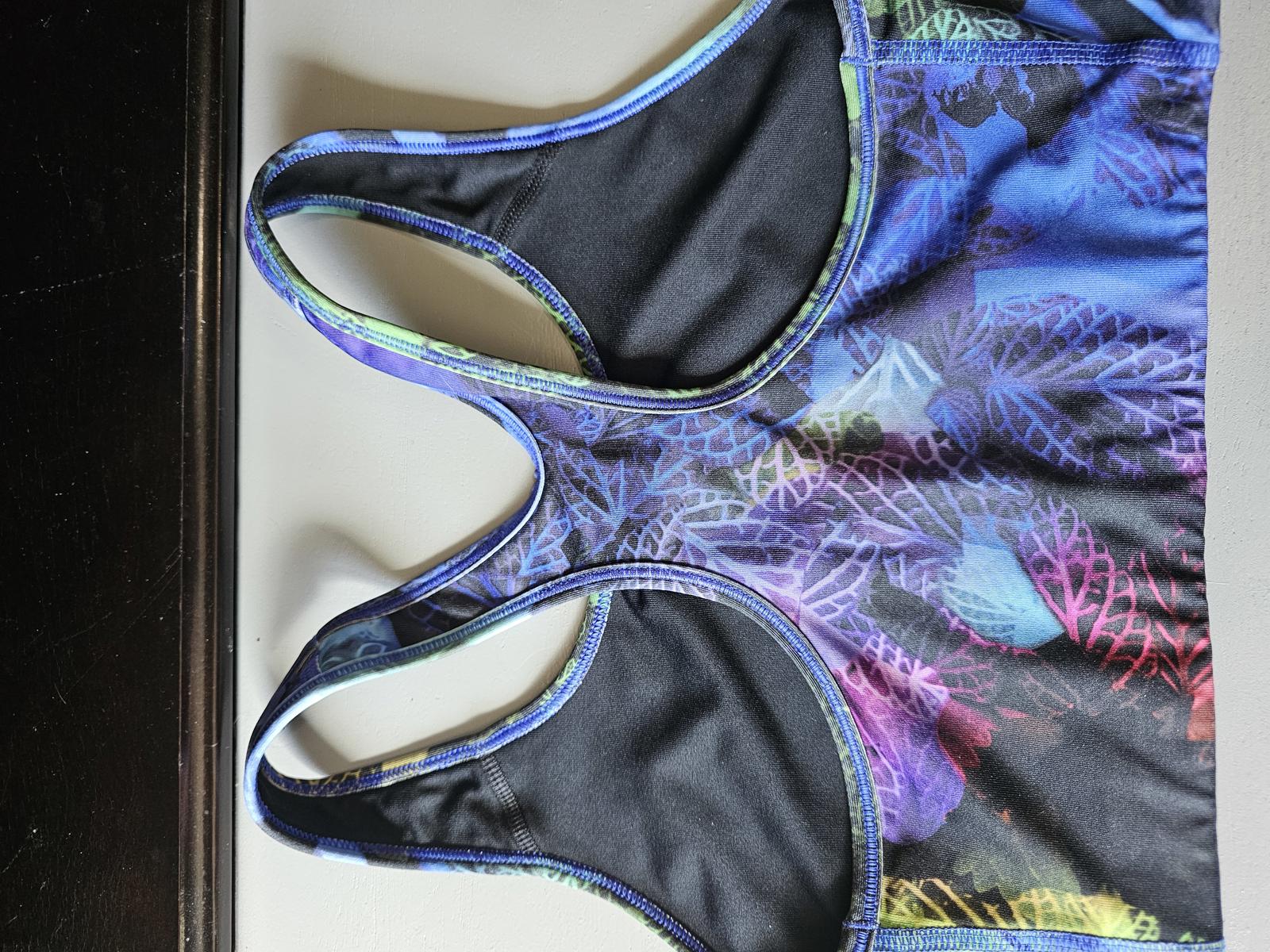 Nike Dri-FIT Sports Bra – Leaf Print Racerback – Multicolor Size M