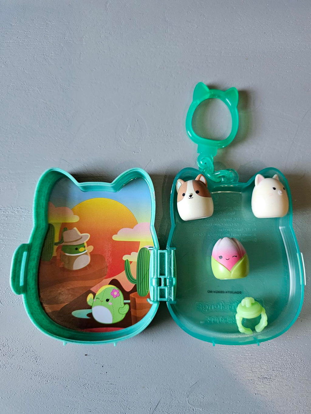 Squishmallows Squishville Squishalongs Set Desert Scene w/ Mini Figures & Case