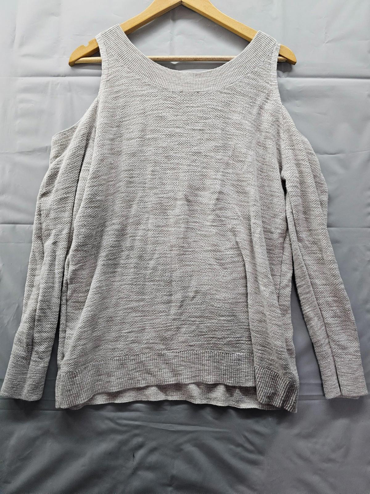 Express Cold Shoulder Lace-Up Sweater Light Gray Women’s Large