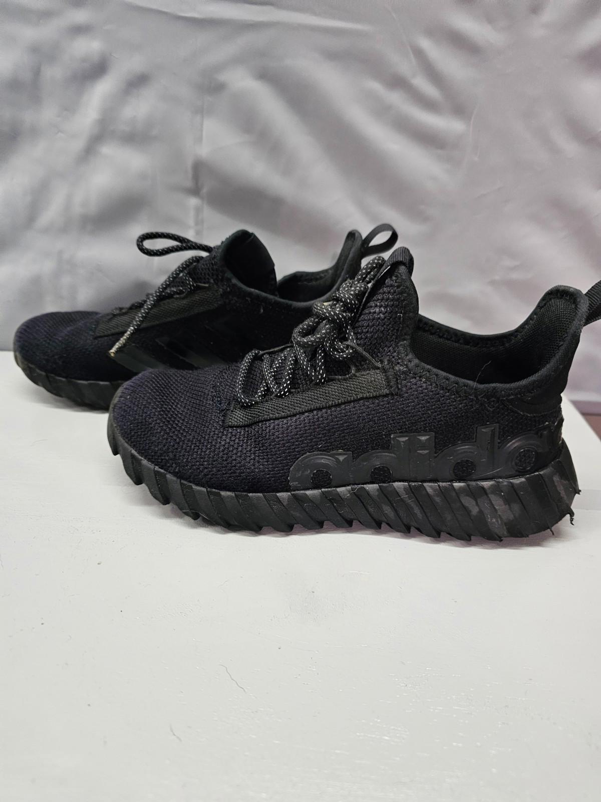 Adidas Women’s Sneakers Black Knit Running Shoes Size 3 Youth / Women’s 4.5