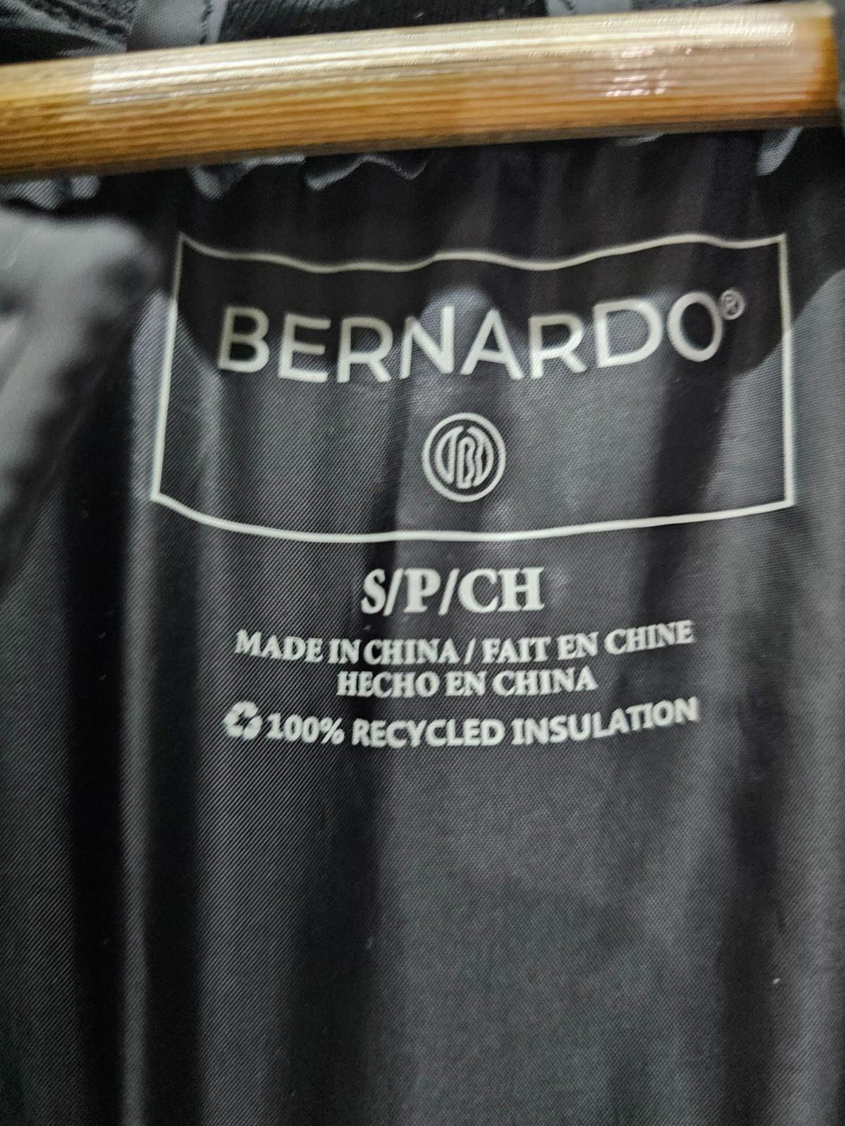 Bernardo Black Quilted Jacket Women's Small Lightweight 100% Recycled Insulation