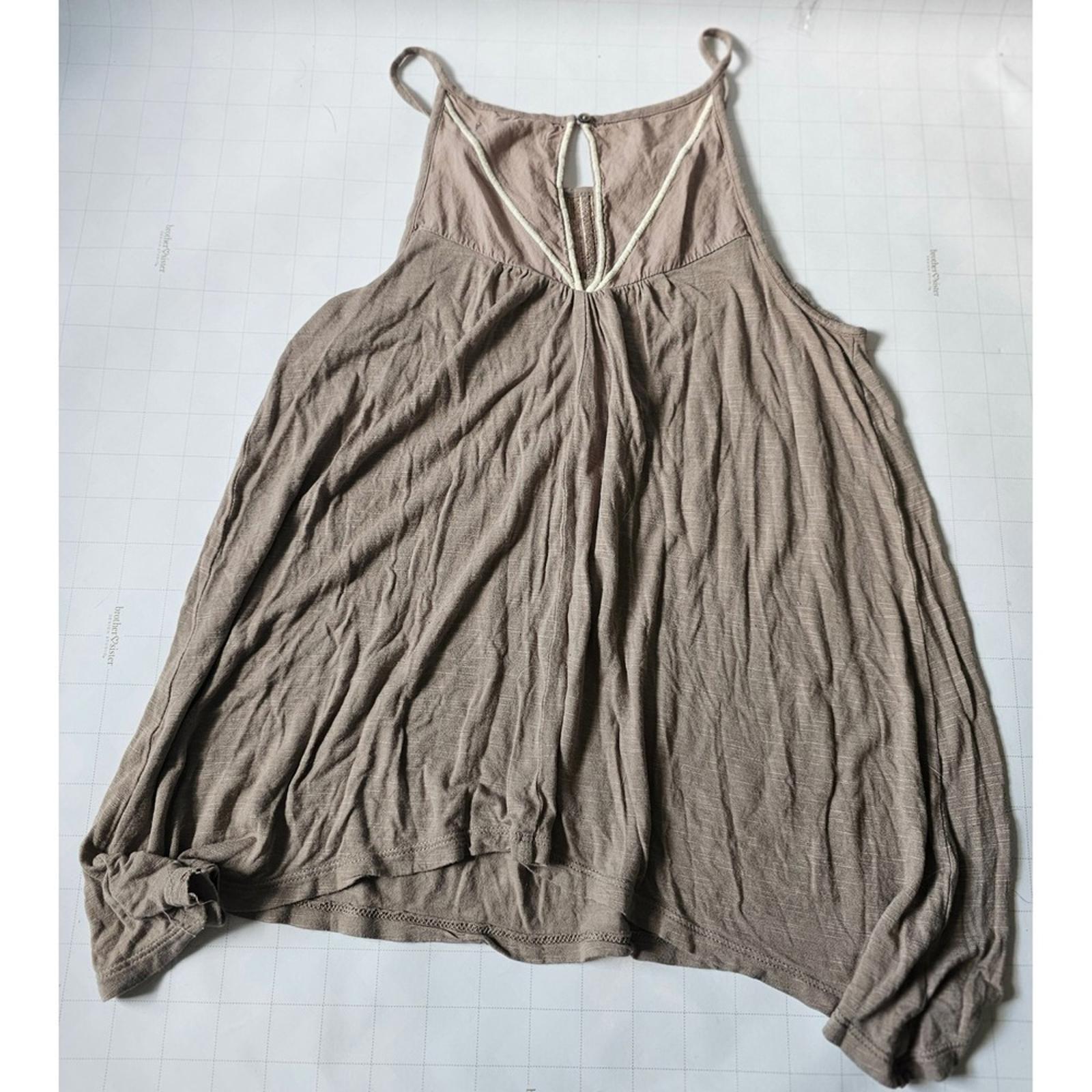 American Eagle Women's Embroidered Tank Top Size Small