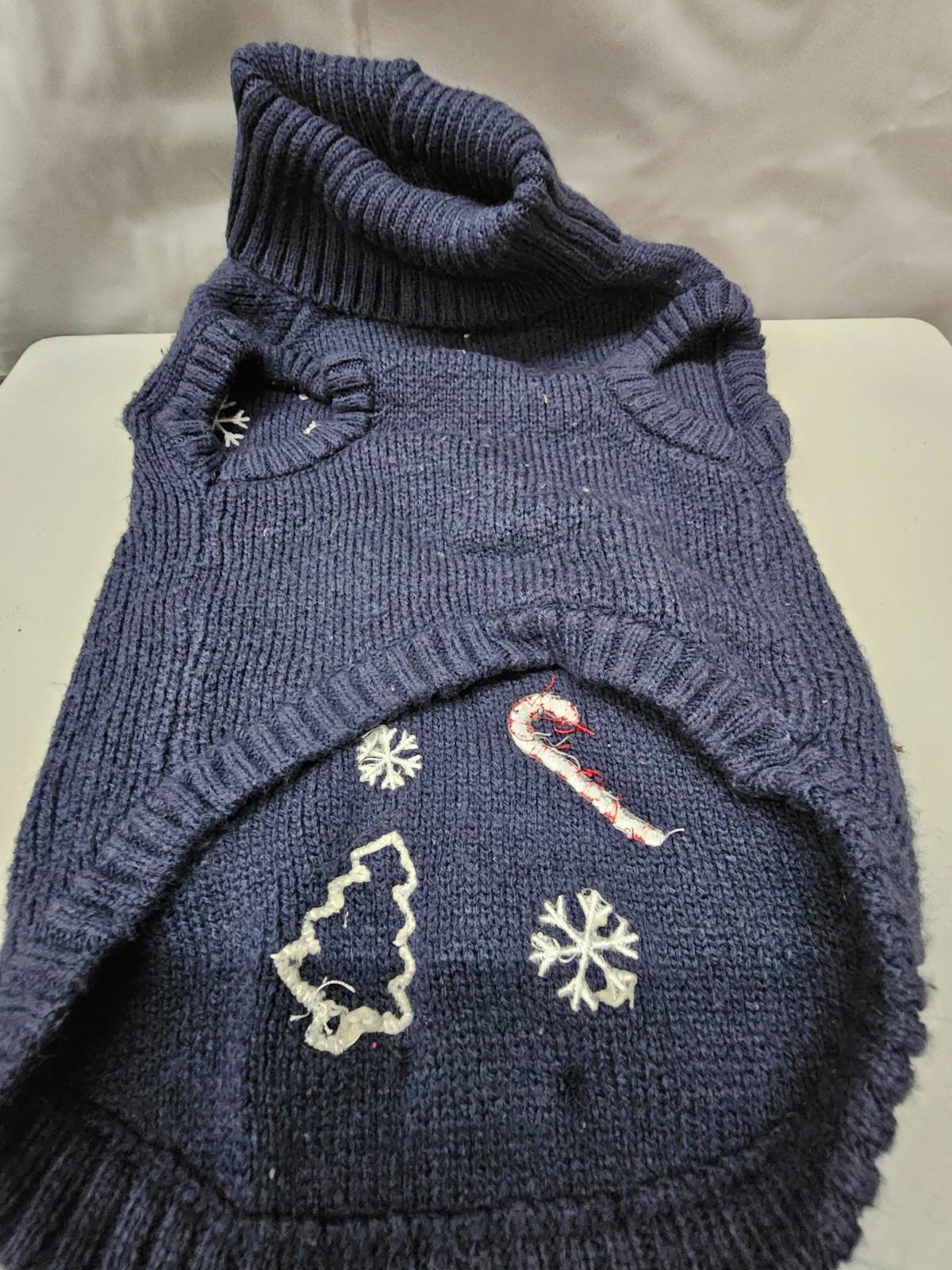 Barkley & Finn Dog Sweater Size Medium Navy Blue Reindeer Christmas Knit