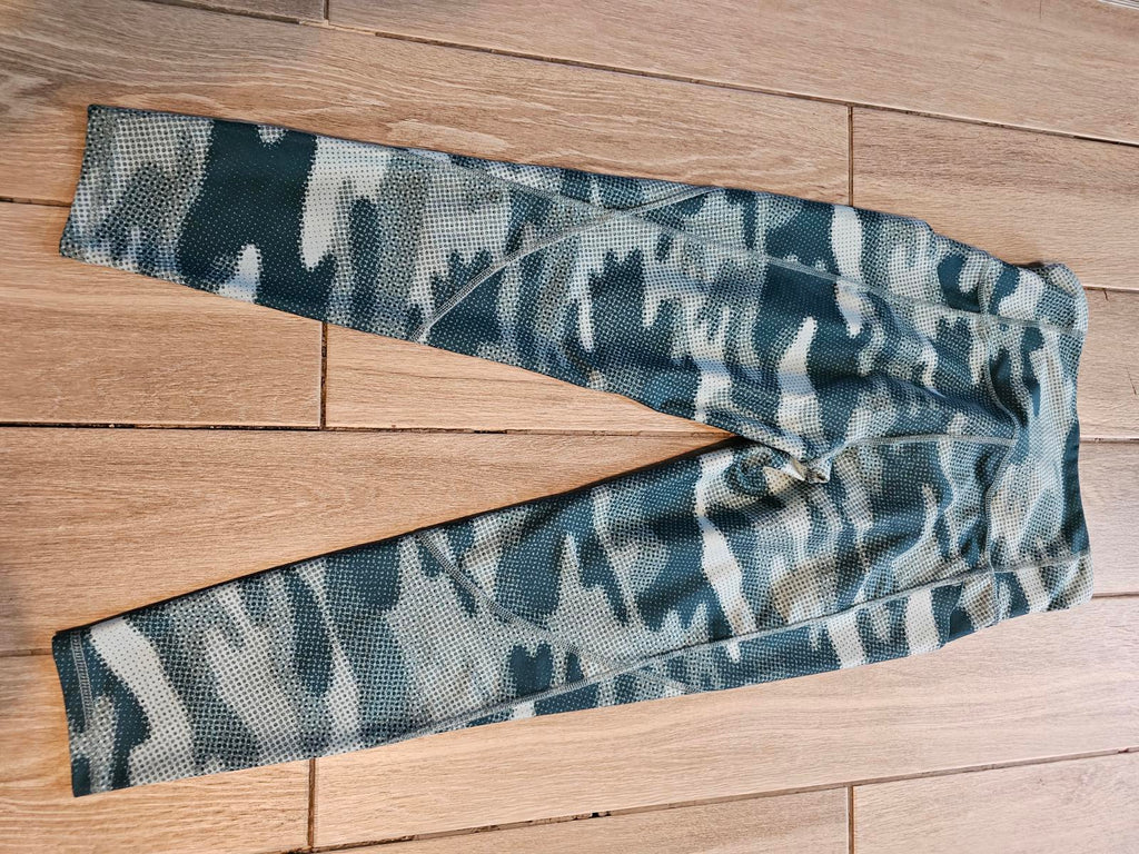Xersion Camo Print Quick-Dri 7/8 Ankle Leggings Medium Green Gray