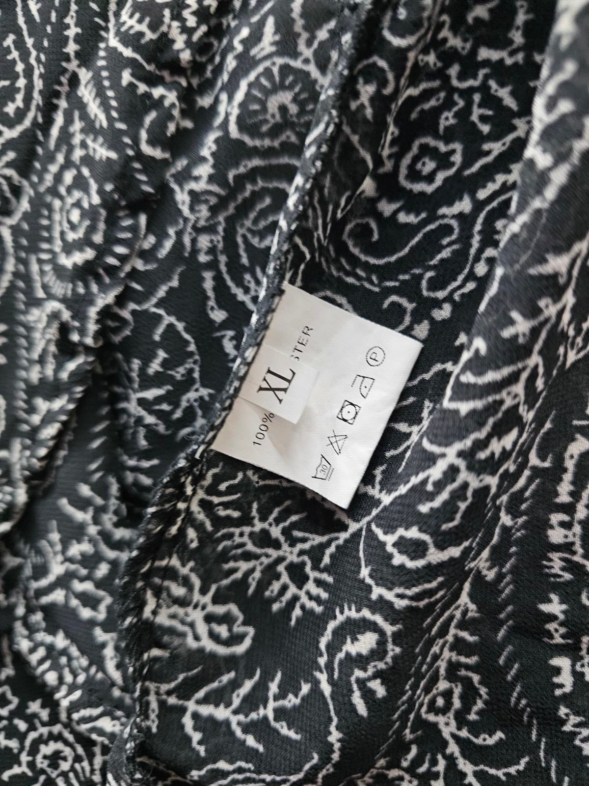 Black & White Paisley Kimono Cardigan Women’s XL Lightweight Sheer Layer