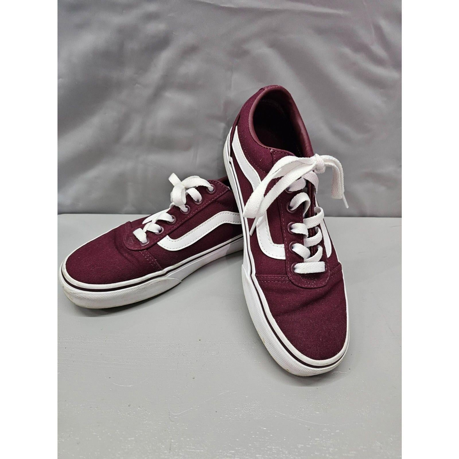 Vans Old Skool Burgundy Canvas Sneakers Women’s 6.5 White Stripe Classic Shoes
