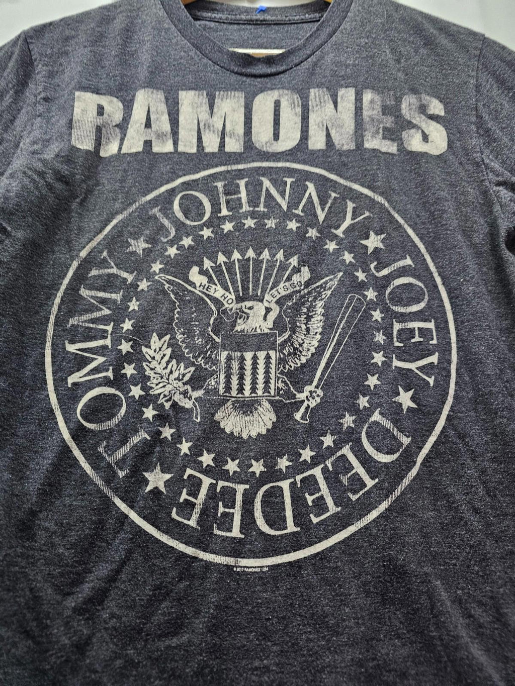 Ramones Band Tee Shirt Unisex M Gray Vintage Logo 2017 Licensed Punk Rock