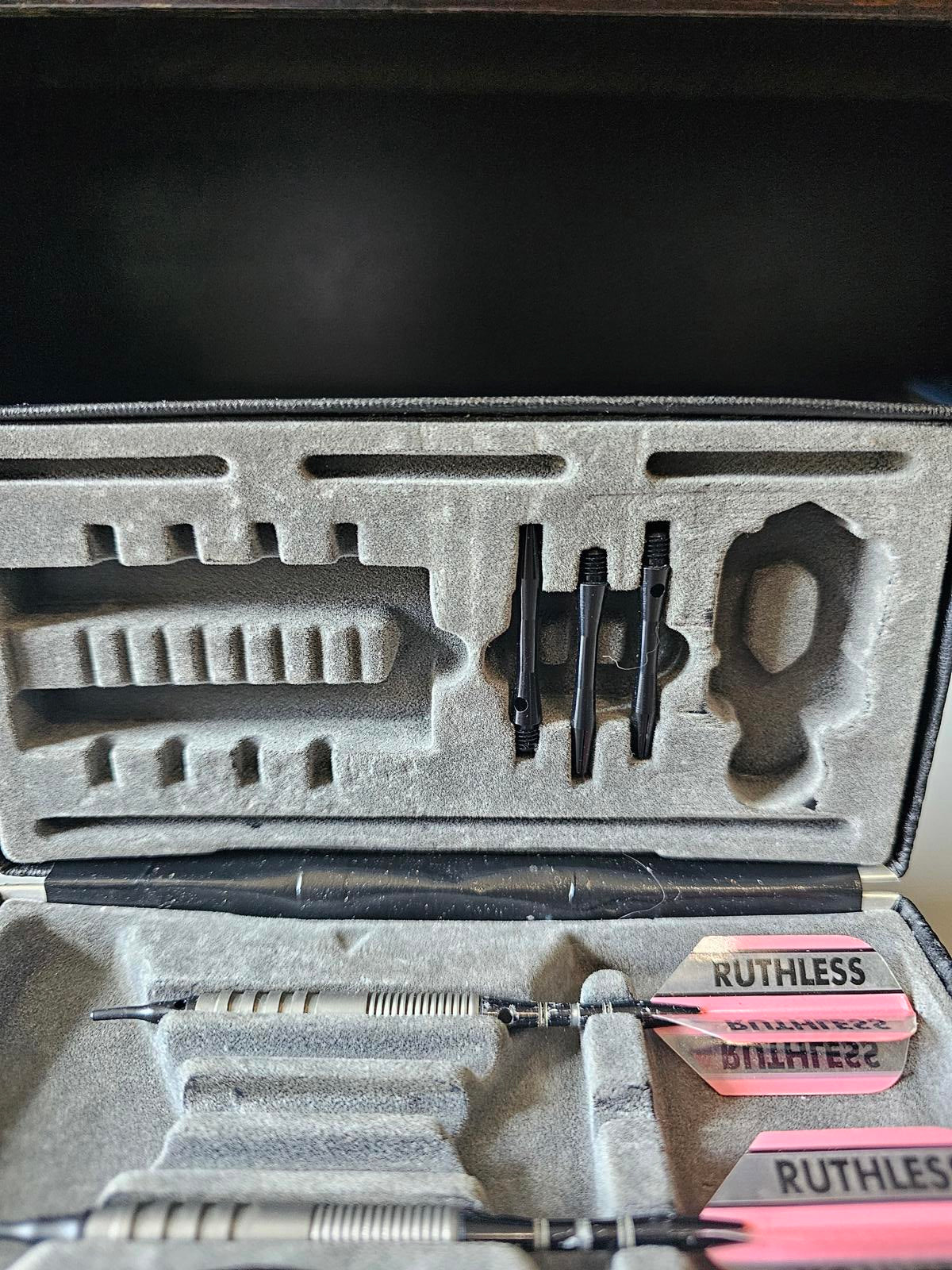 X3 18g Soft Tip Darts Set with Ruthless Flights – Case & Extras Included