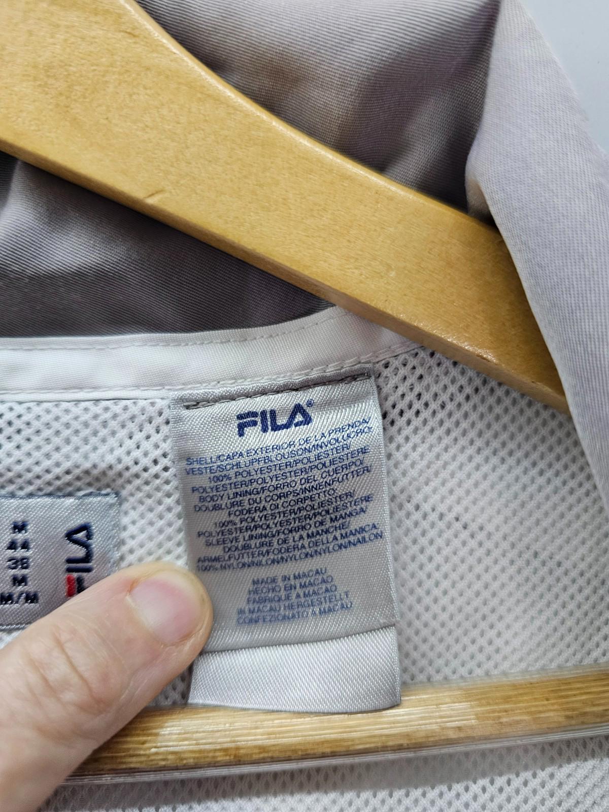 FILA Men’s White Windbreaker Jacket Size Medium Zip Pockets, Mesh Lining