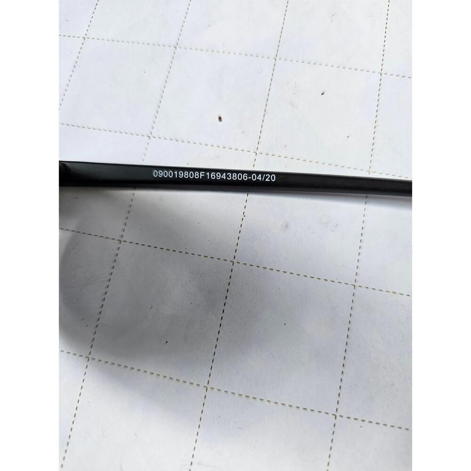 Silver Aviator Polarized Sunglasses Stylish Modern Unisex