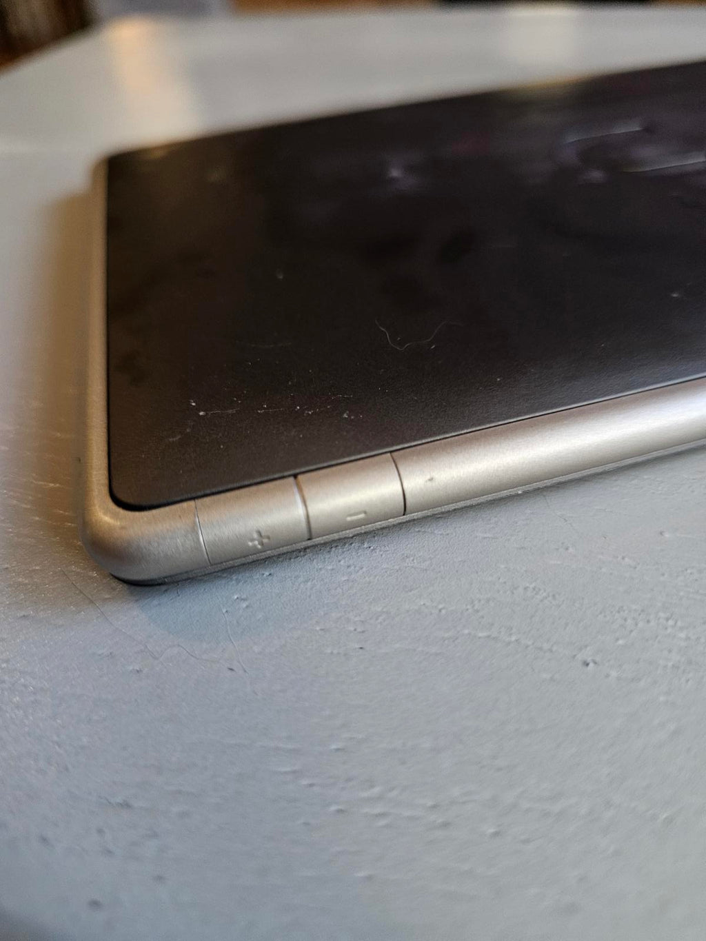 Barnes & Noble Nook Tablet Model BNTV250A Silver Flickers On Won’t Stay Powered