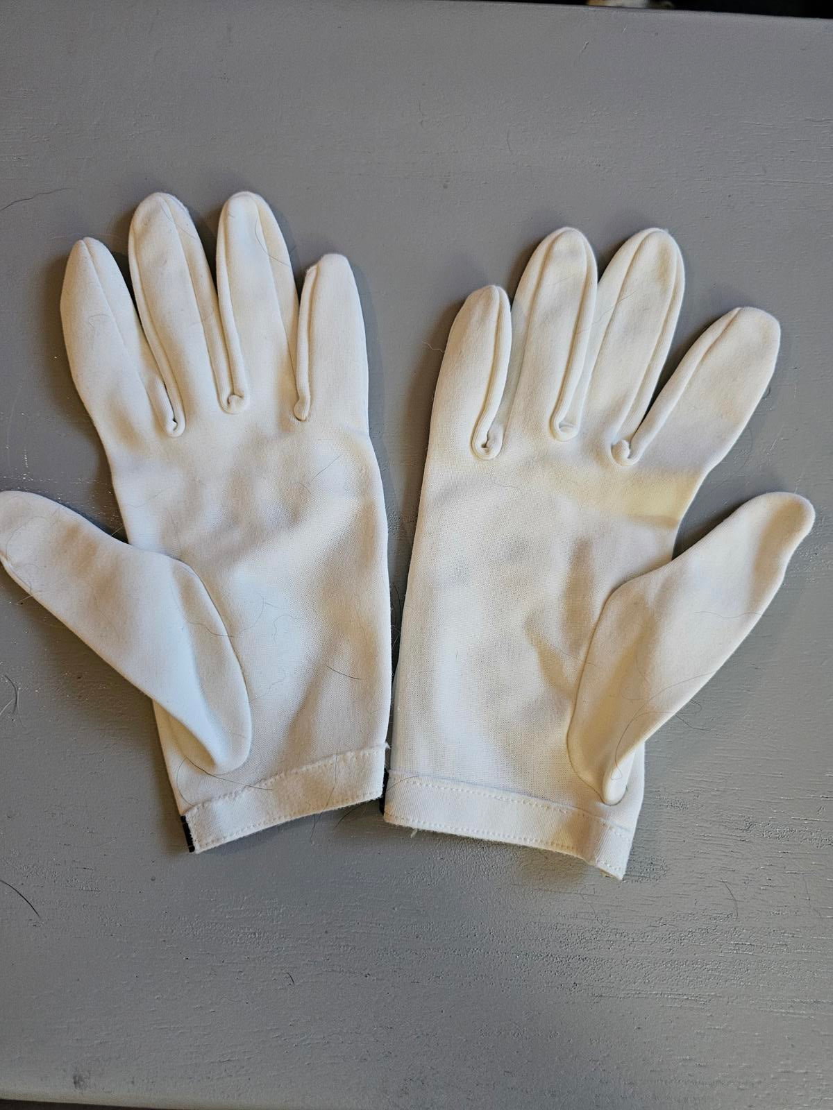 Vintage White Nylon Dress Gloves with Black Chevron Trim Size 8 Made in USA