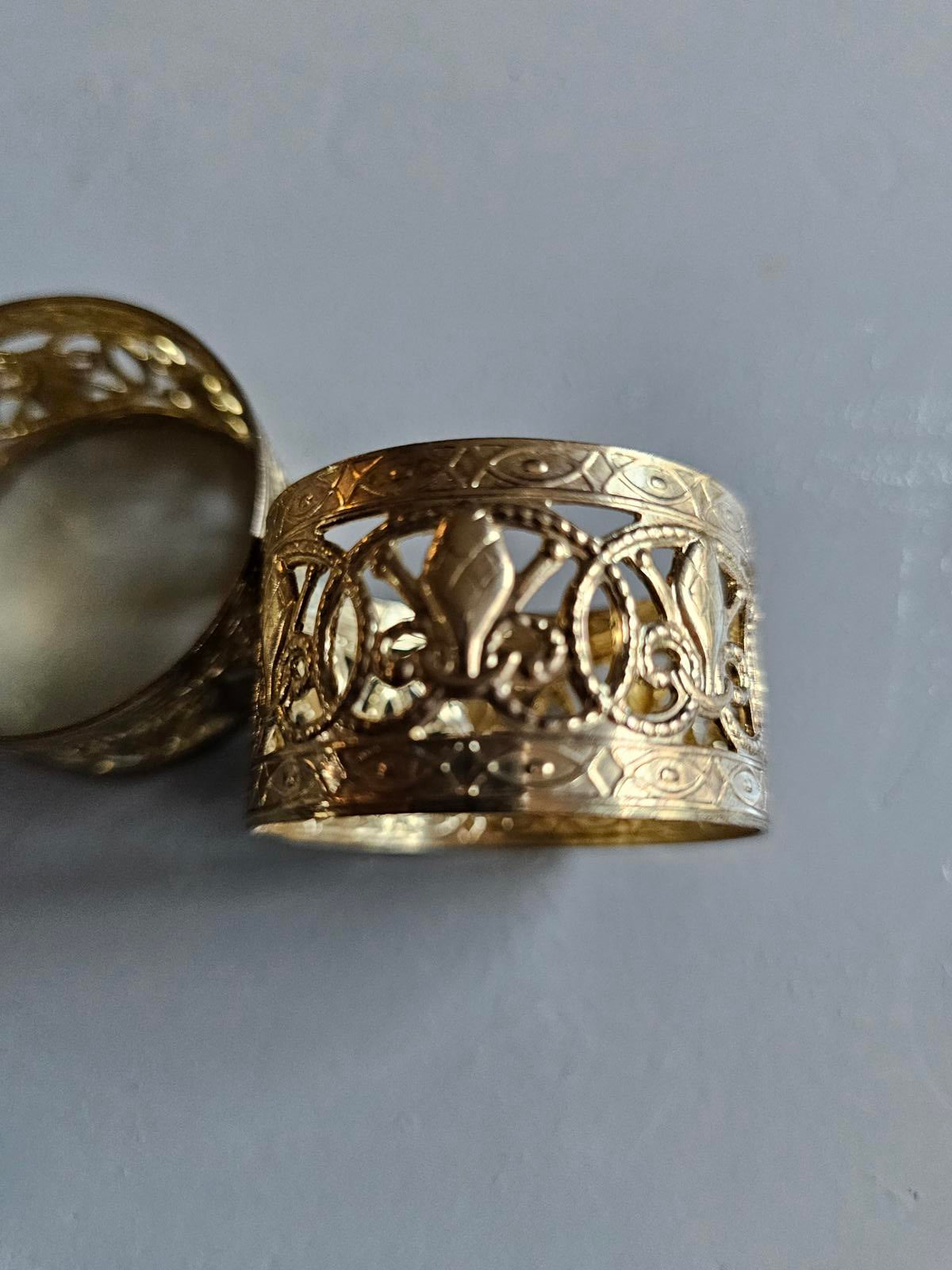 Vintage Gold-Tone Filigree Napkin Rings – Set of 2 Ornate Metal Table Decor