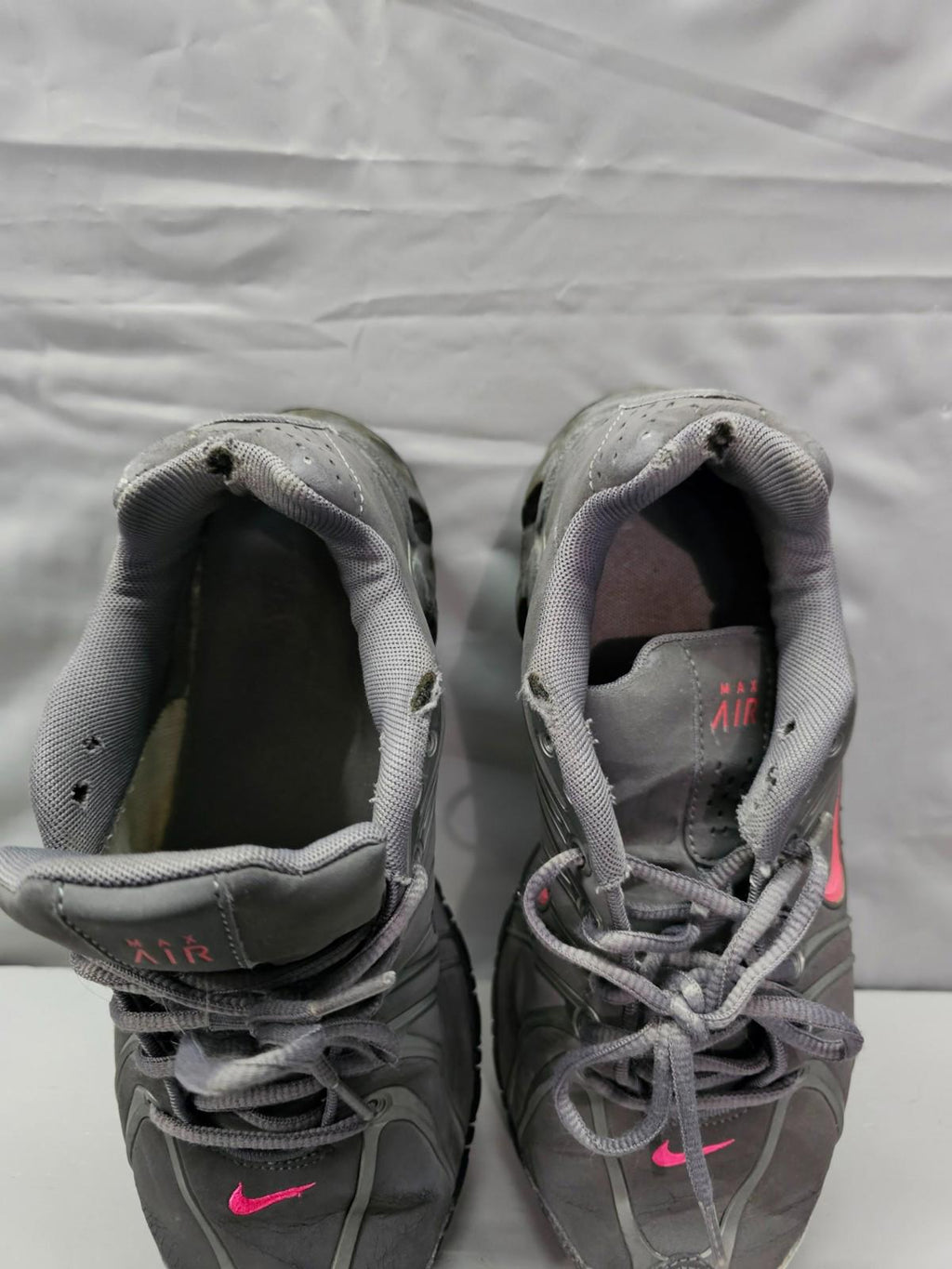 Nike Air Max Torch 4 Women’s Running Shoes Gray & Pink Size 8.5