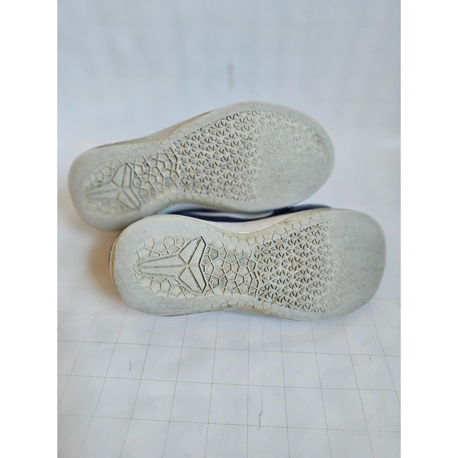 Nike Kobe XI EM GS Midnight Navy White Youth 6Y Basketball Shoes