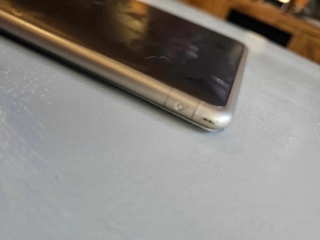 Barnes & Noble Nook Tablet Model BNTV250A Silver Flickers On Won’t Stay Powered