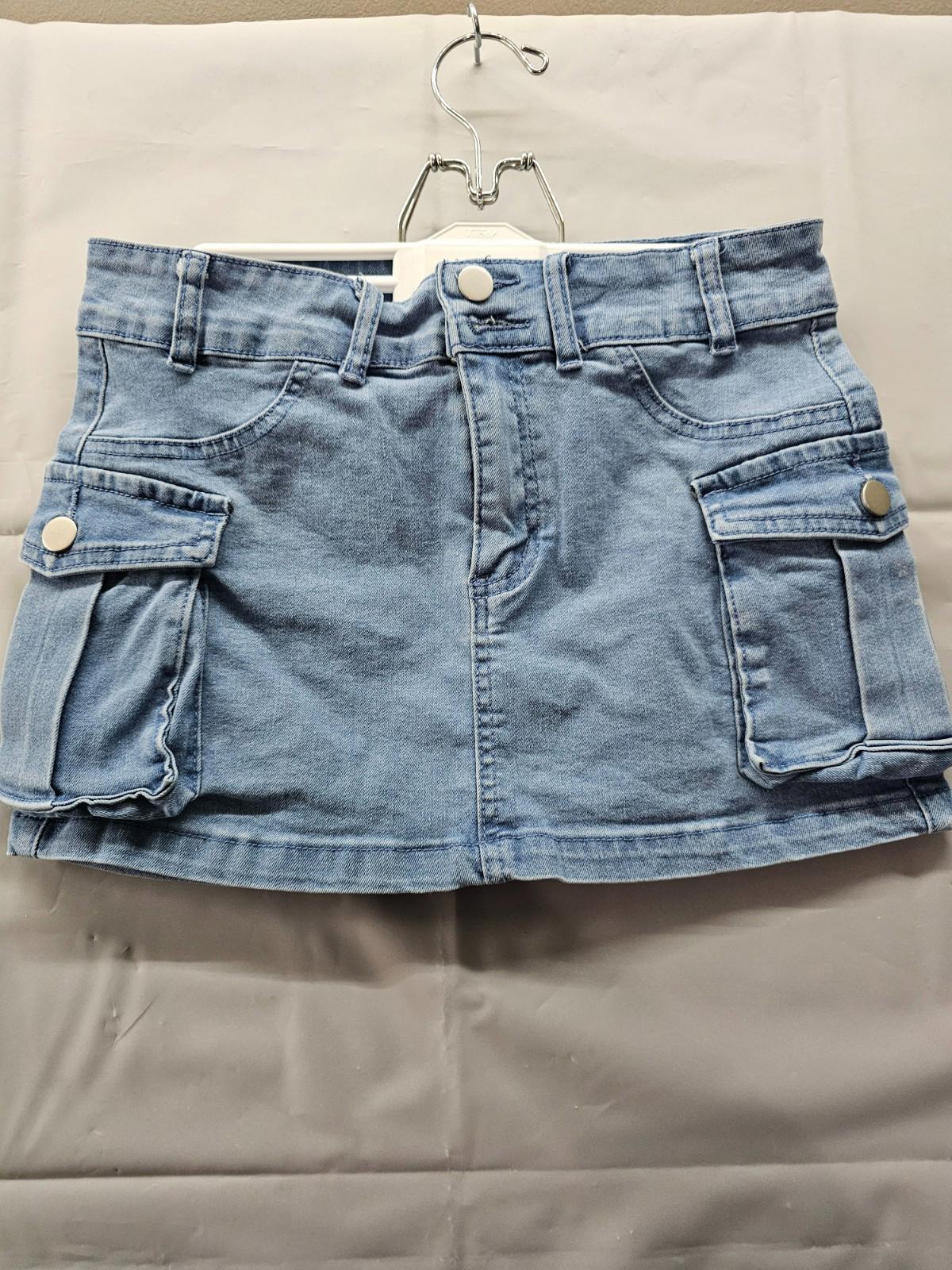 SHEIN Light Wash Denim Mini Skirt Cargo Pockets Women’s Medium (US 6)