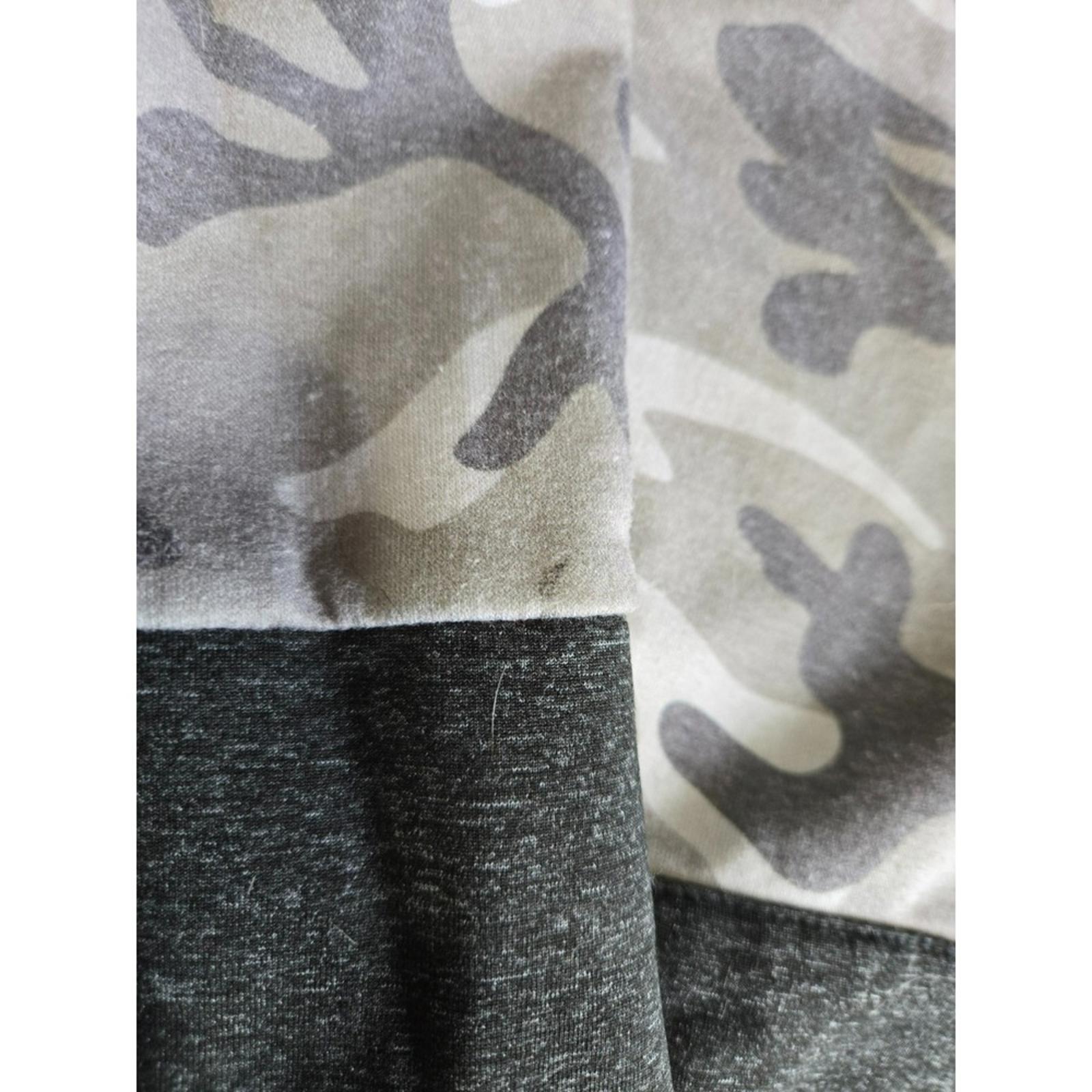 The Unbranded Brand Men's Colorblock Camo Hoodie - Size L