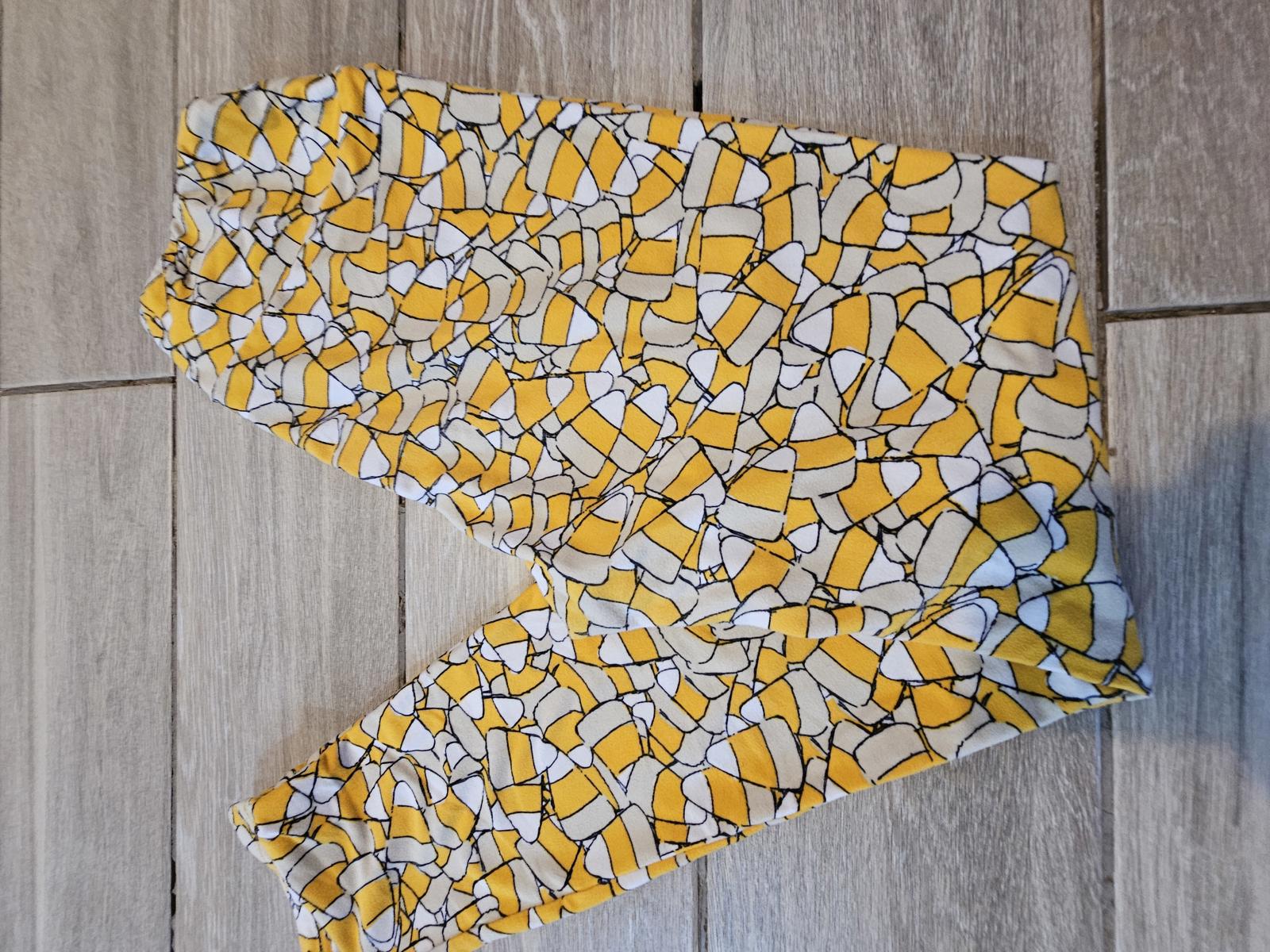 Lularoe OS Leggings Candy Corn Print Yellow White Halloween Fall Buttery Soft