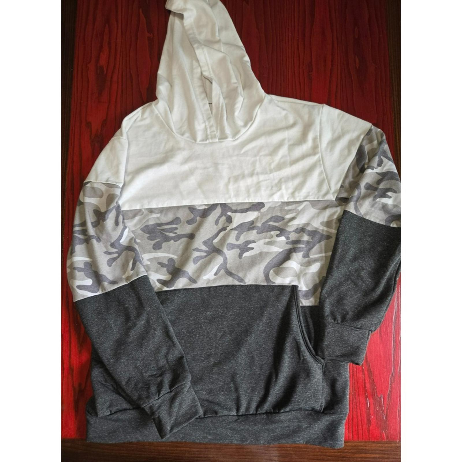 The Unbranded Brand Men's Colorblock Camo Hoodie - Size L