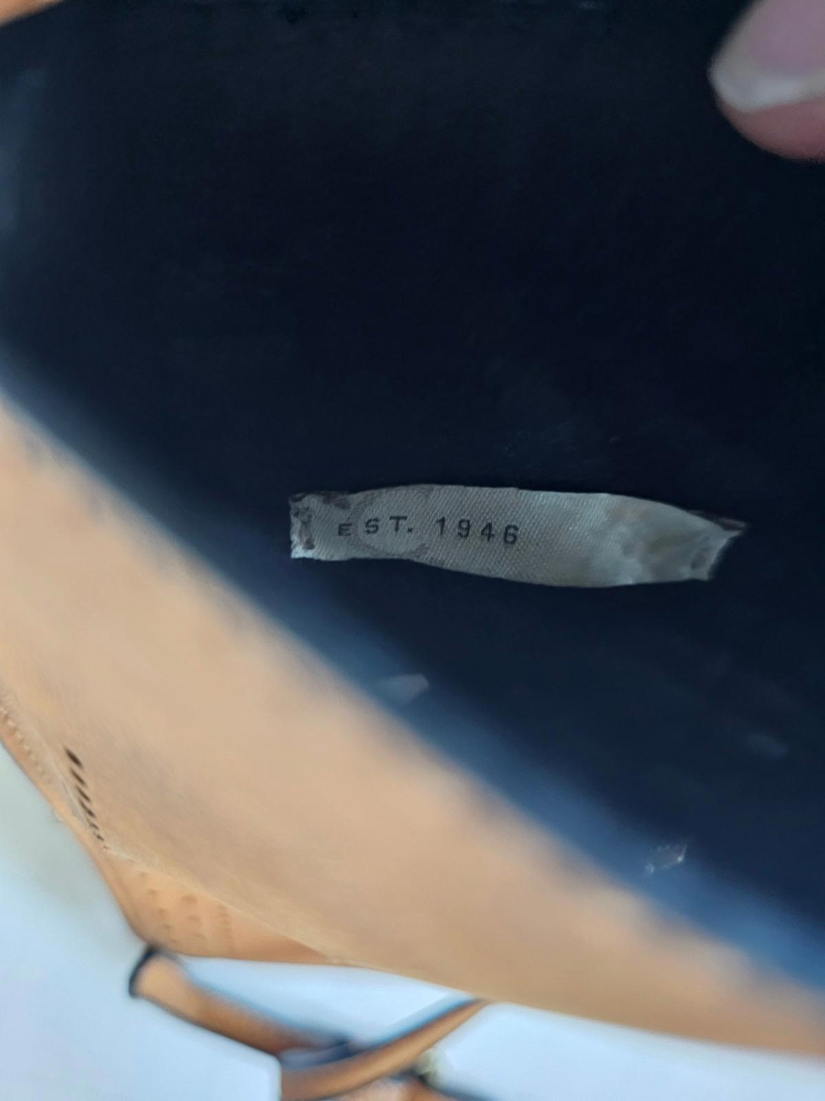 Chic Brown Crossbody Bag with Buckle Flair