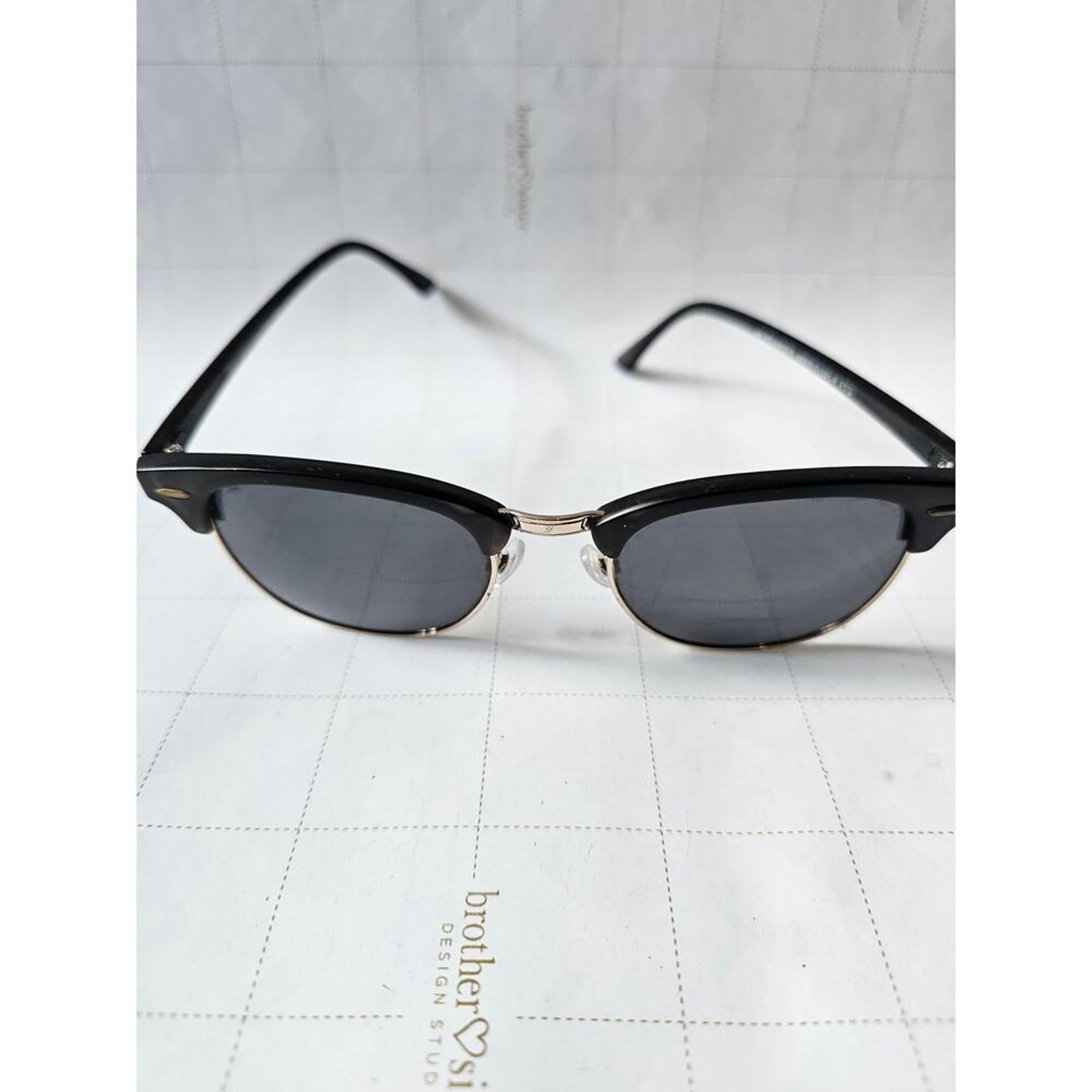 Silver Aviator Polarized Sunglasses Stylish Modern Unisex