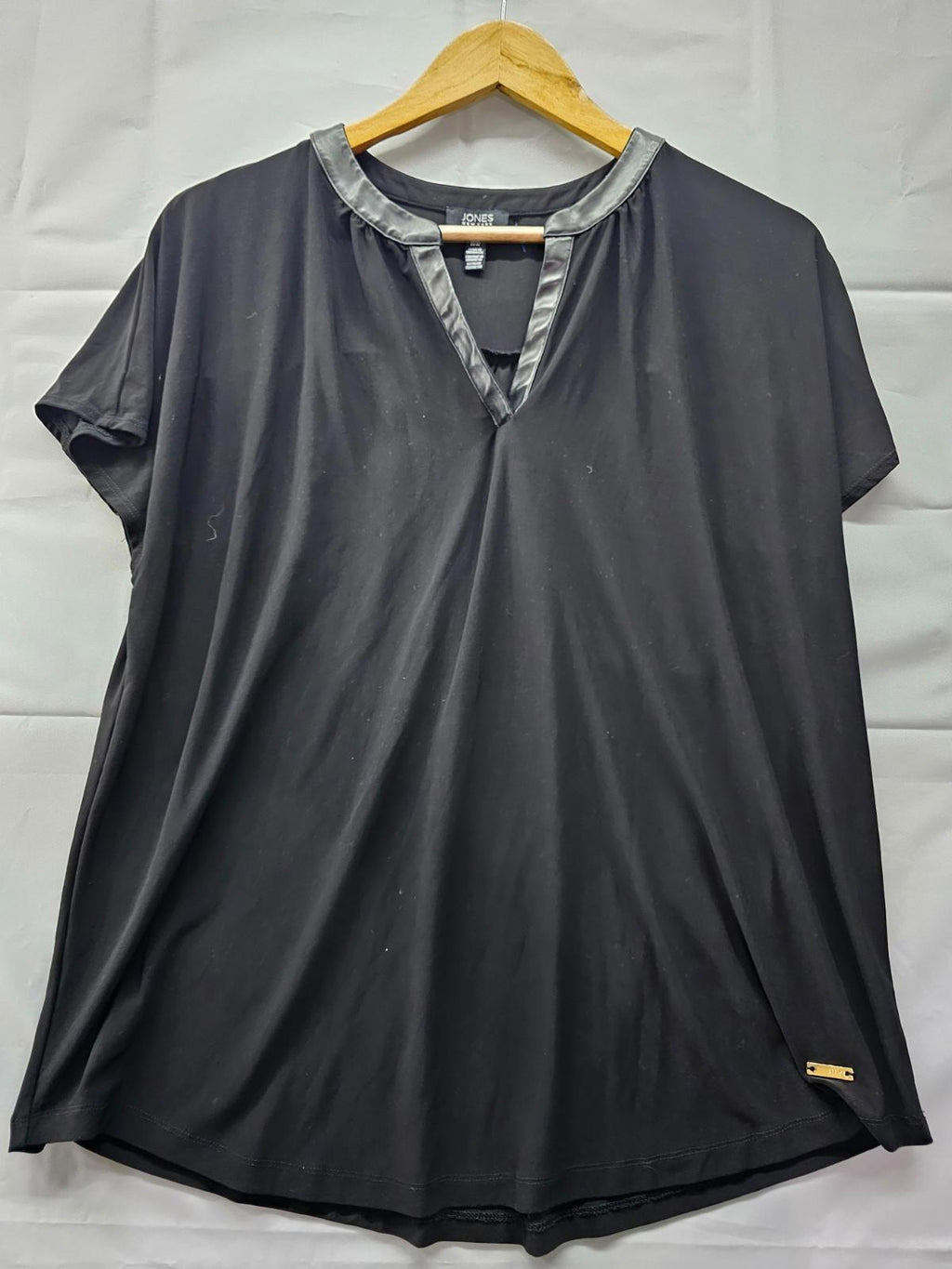 Jones New York Signature Black Faux Leather Trim Top Women's XL Short Sleeve