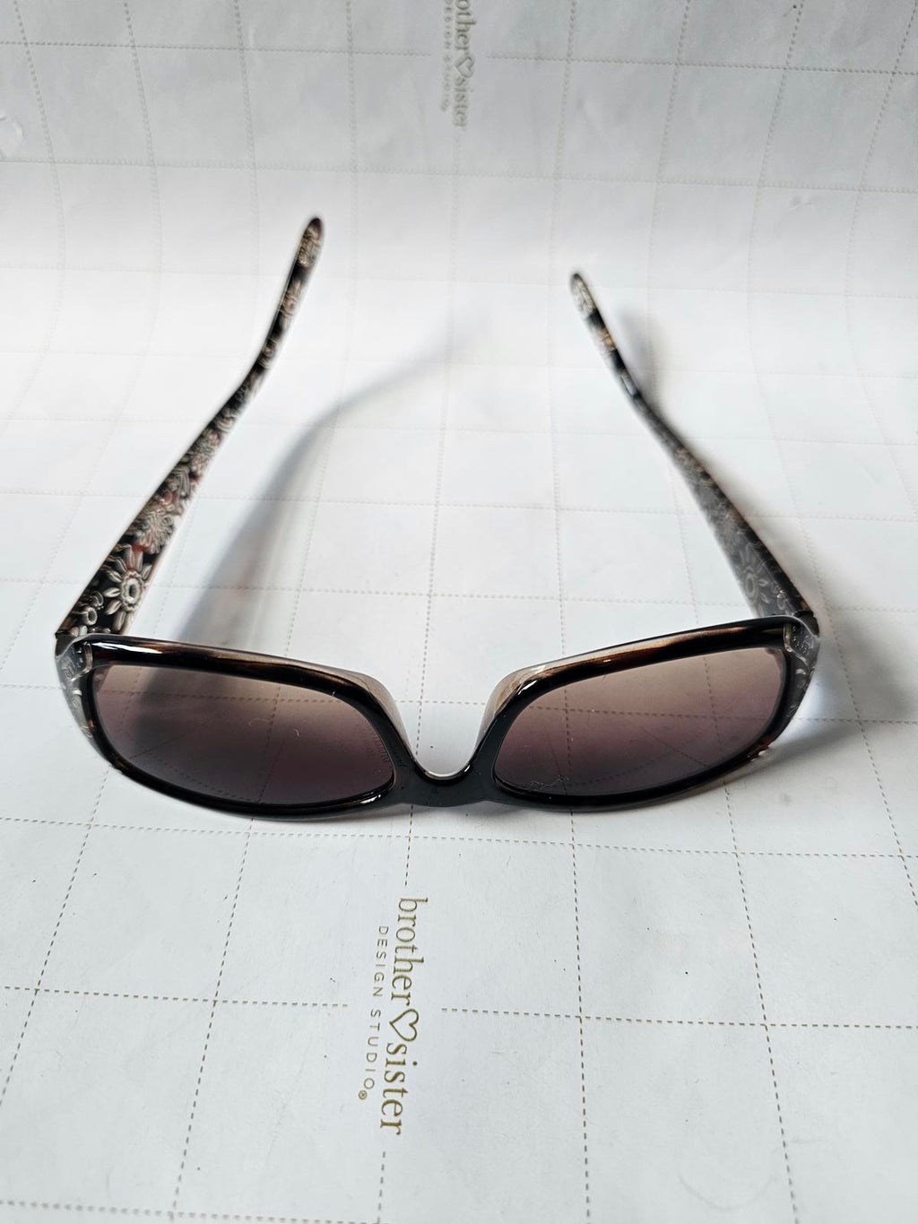 Stylish Floral-Patterned Women's Sunglasses