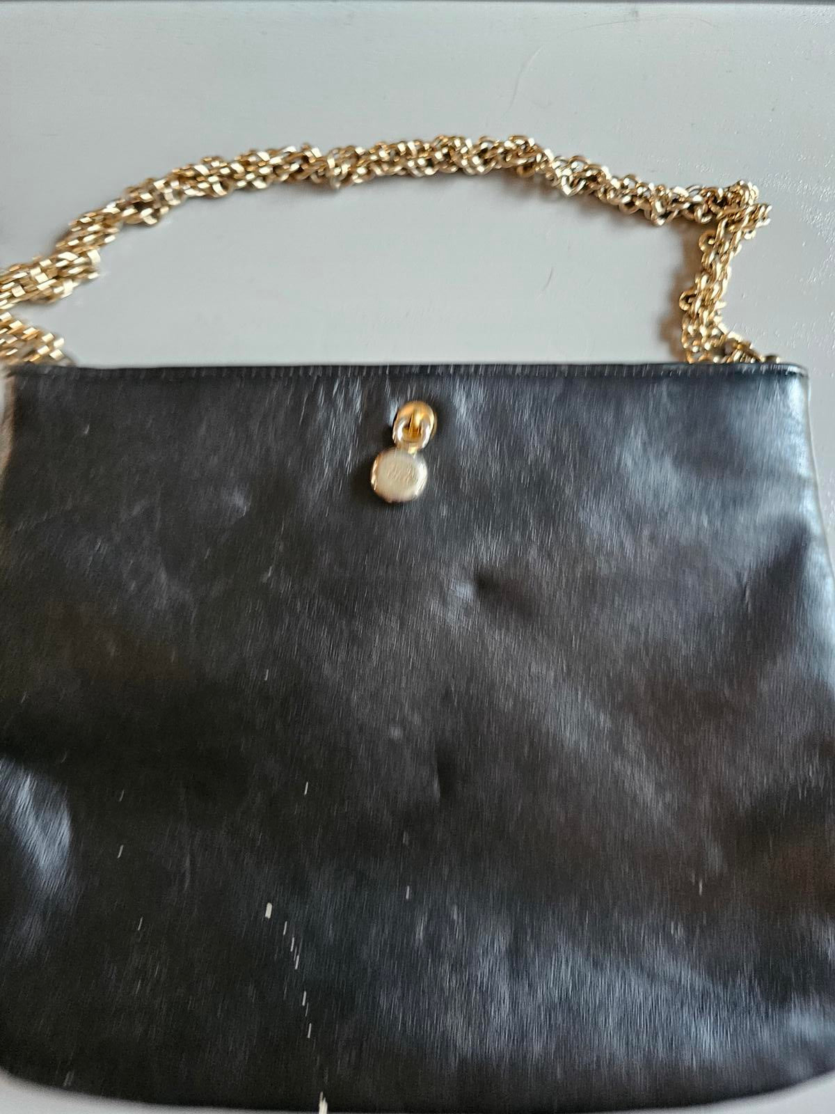 Vintage Andé Black Quilted Leather Shoulder Bag – Gold Chain Strap