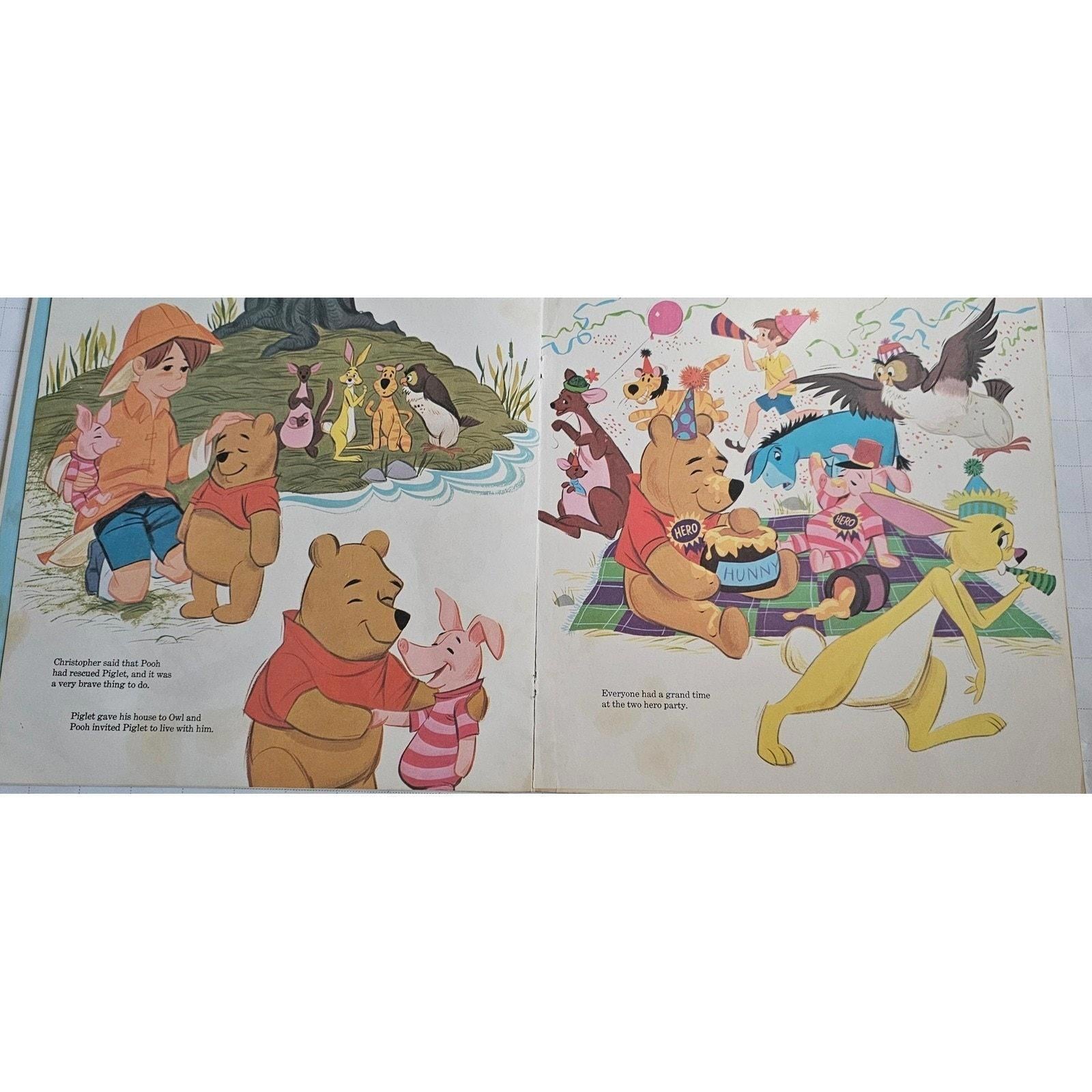 Walt Disney Presents Winnie the Pooh Blustery Day Vinyl Record & Book 3953 - good-g-