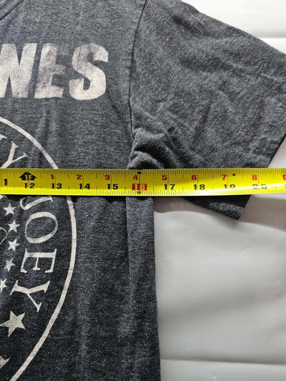 Ramones Band Tee Shirt Unisex M Gray Vintage Logo 2017 Licensed Punk Rock