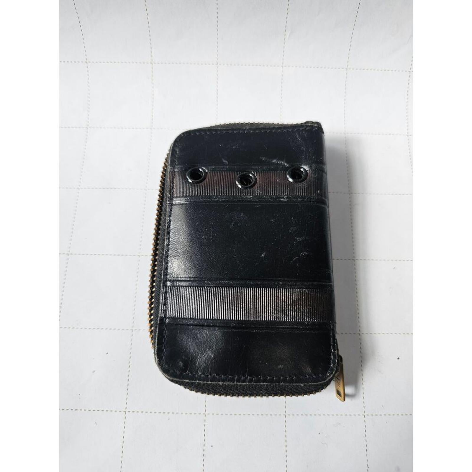 Vintage Black Leather Zip Wallet with Retro Flair
