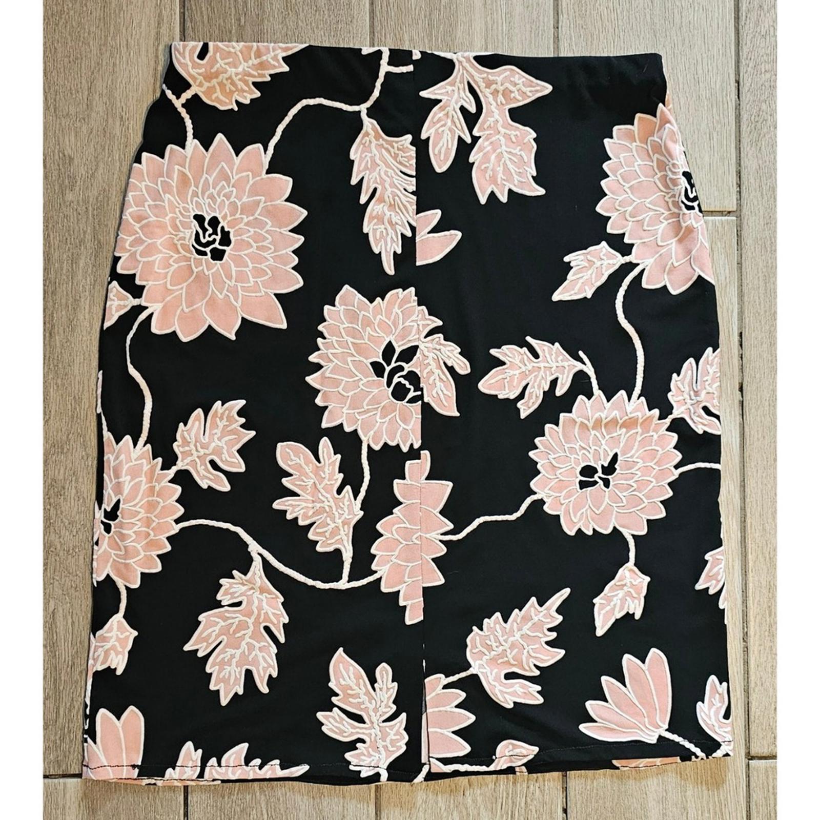 NYCC Black Pink Floral Pencil Skirt Medium Stretch Pull On