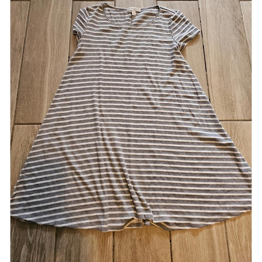 Love Fire Women's Gray White Striped Casual Dress Size S