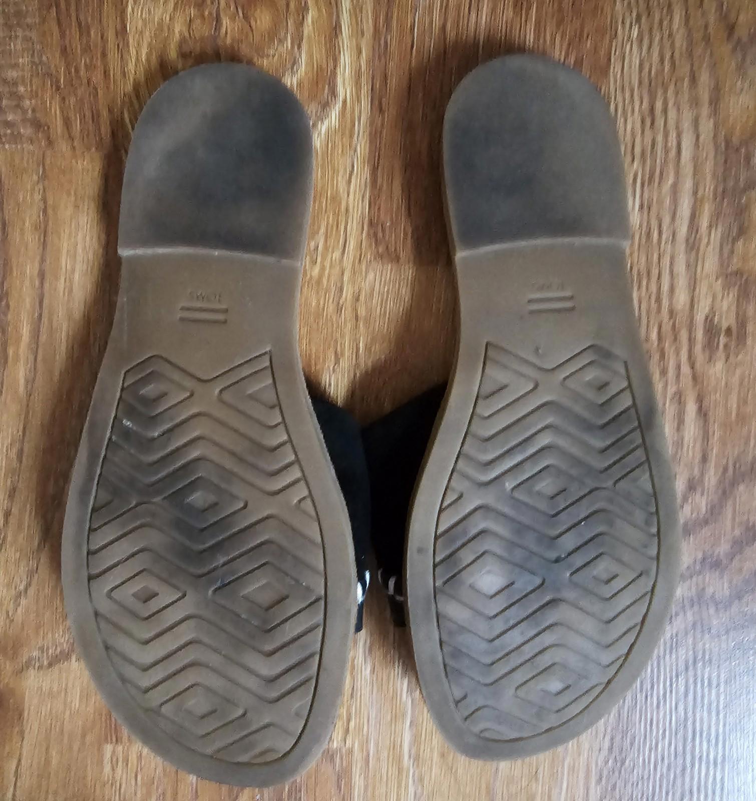 TOMS Shea Sandals Black Leather Suede Size 7 Womens Slip On