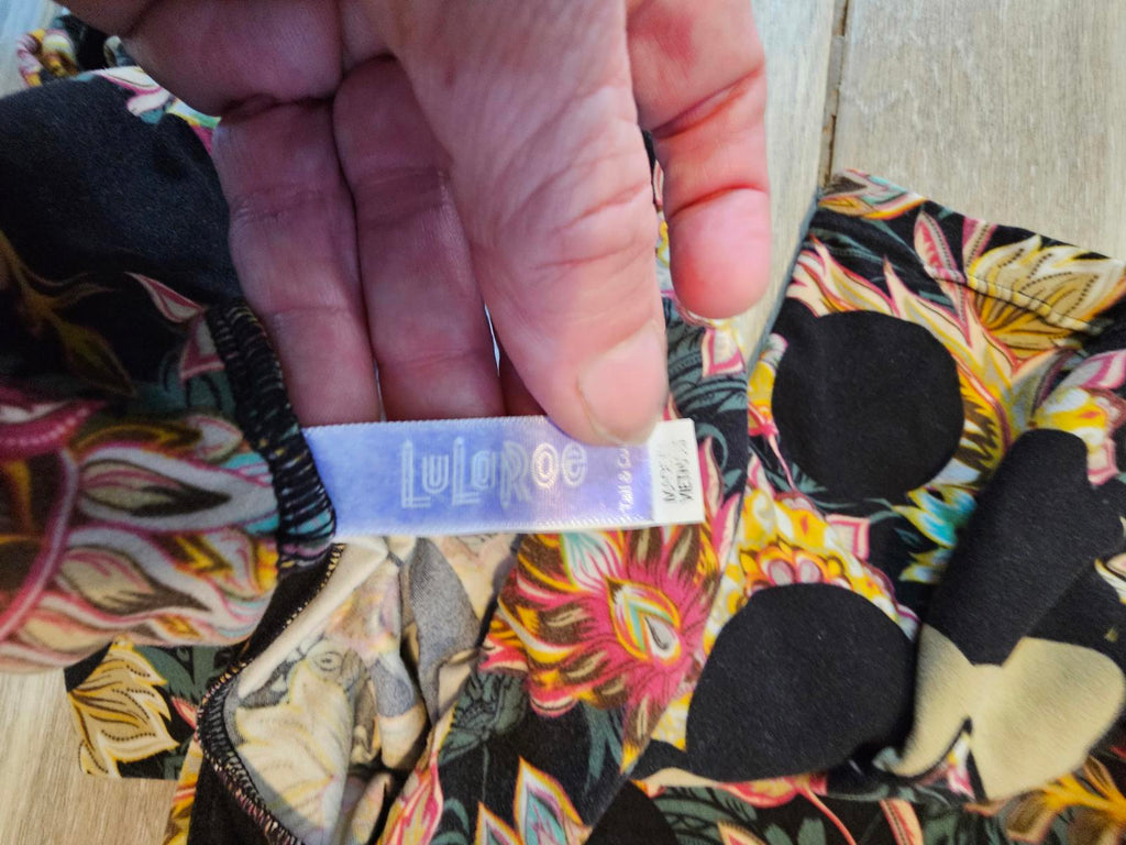 Disney Lularoe TC Leggings Black Minnie Mouse Silhouette Floral Print