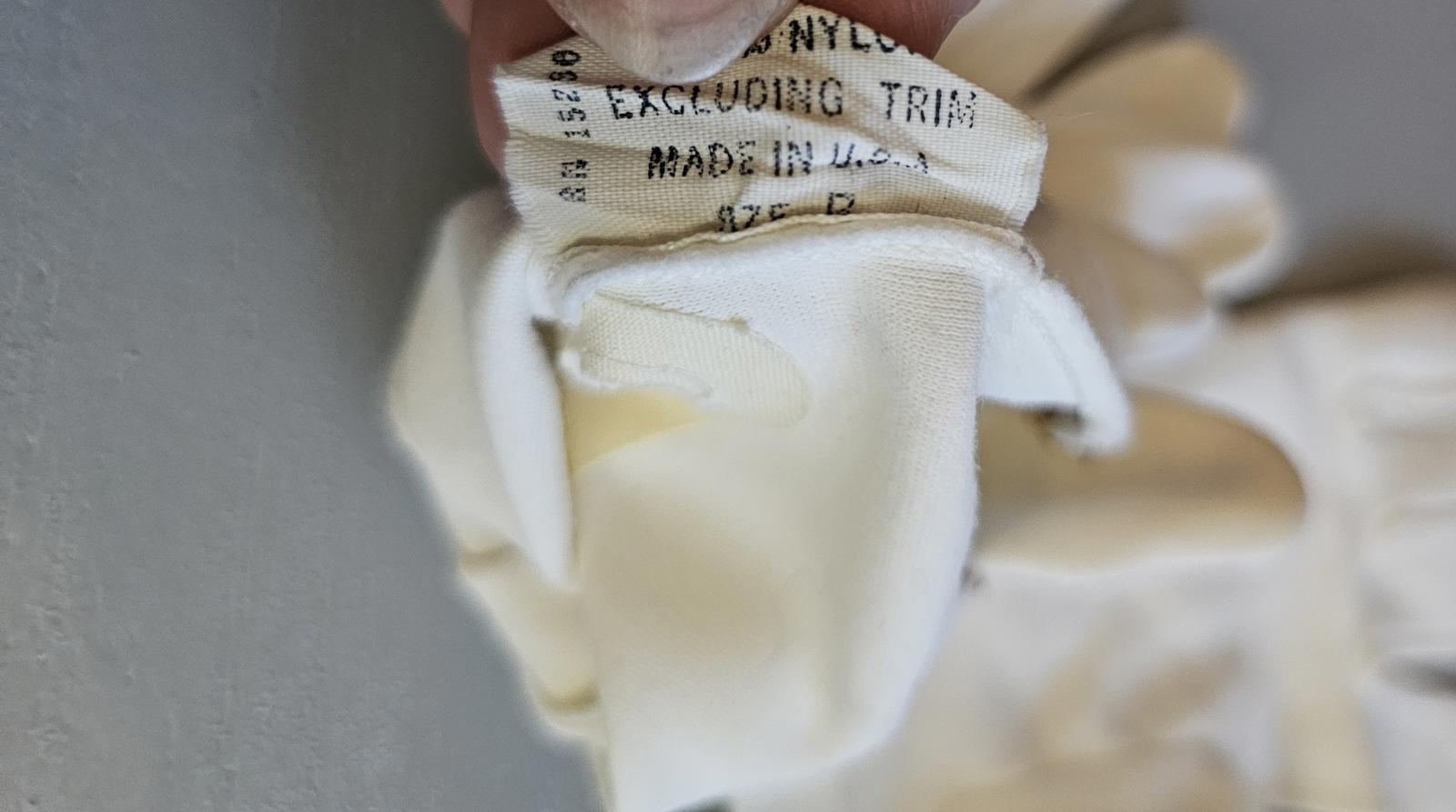 Vintage White Nylon Dress Gloves with Black Chevron Trim Size 8 Made in USA