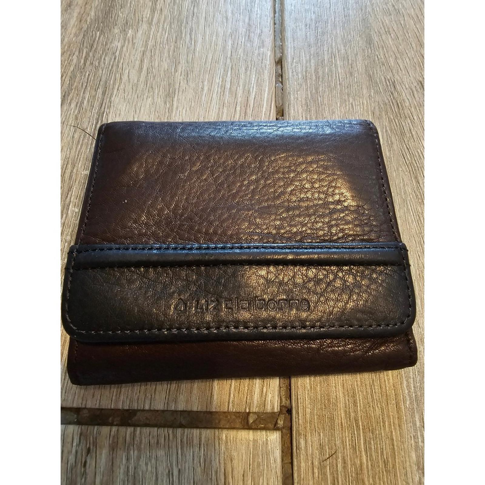 Liz Claiborne Brown Leather Women's Wallet - Classy and Sassy!