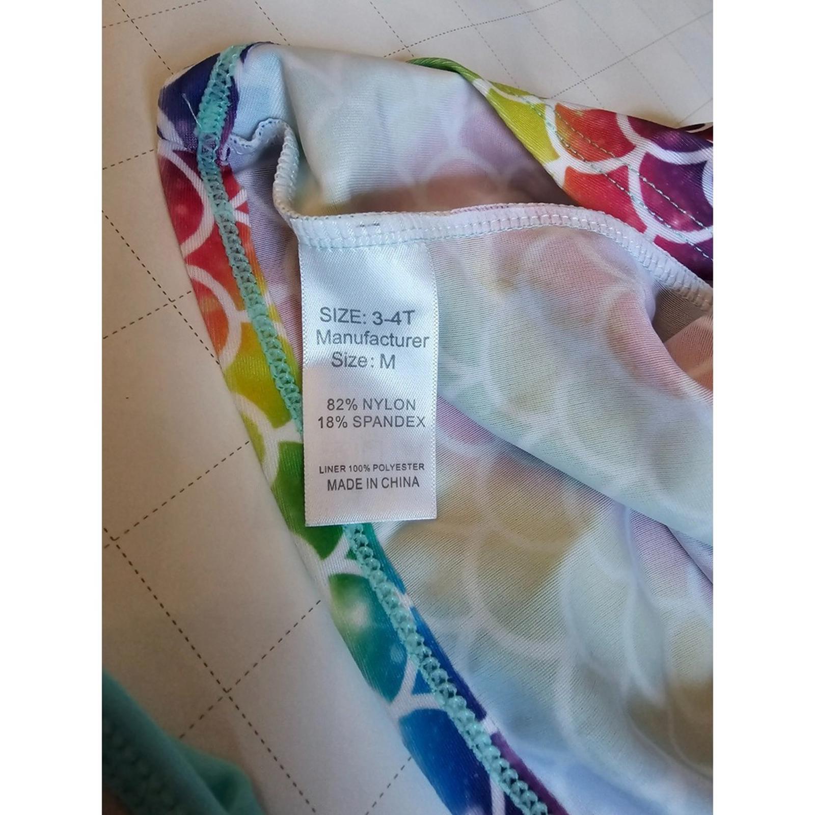 Girls Rash Guard Swimsuit Set Rainbow Mermaid Scales Sizes 2T and 3-4