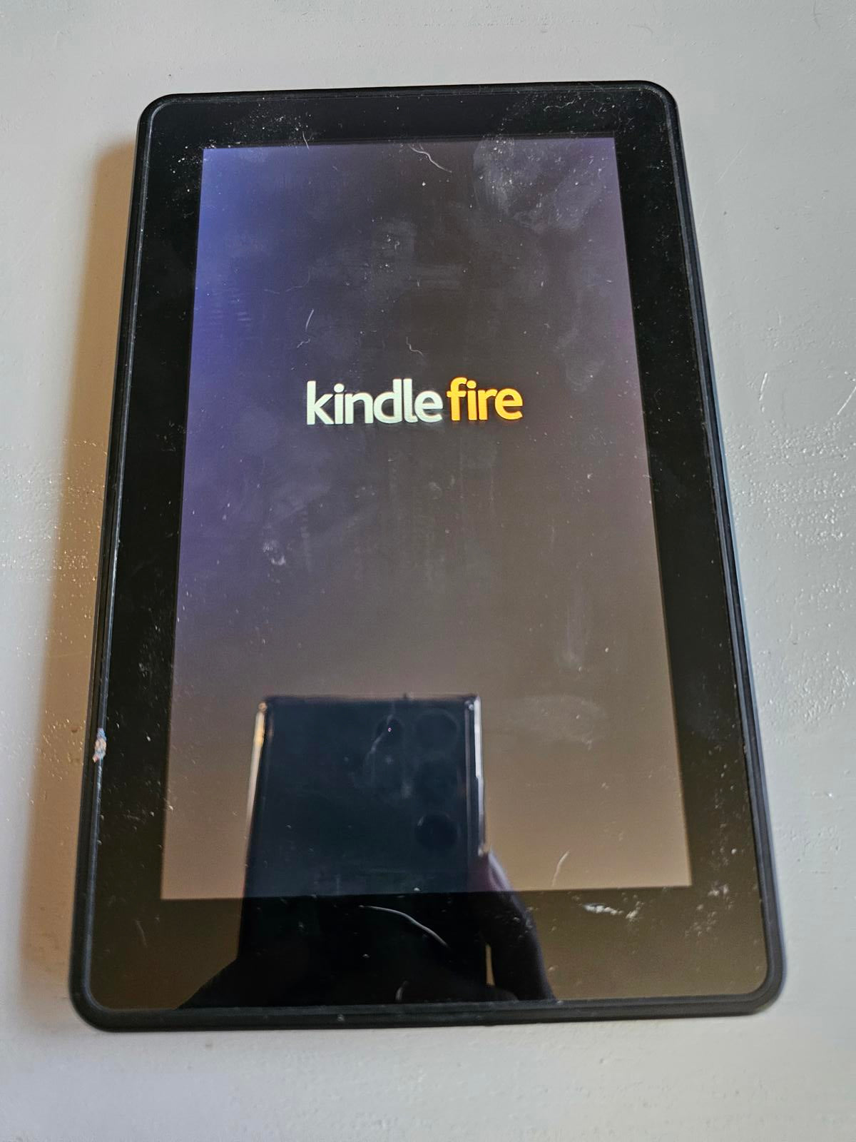 Amazon Kindle Fire 7" Black Tablet Powers On Untested Beyond Boot Screen